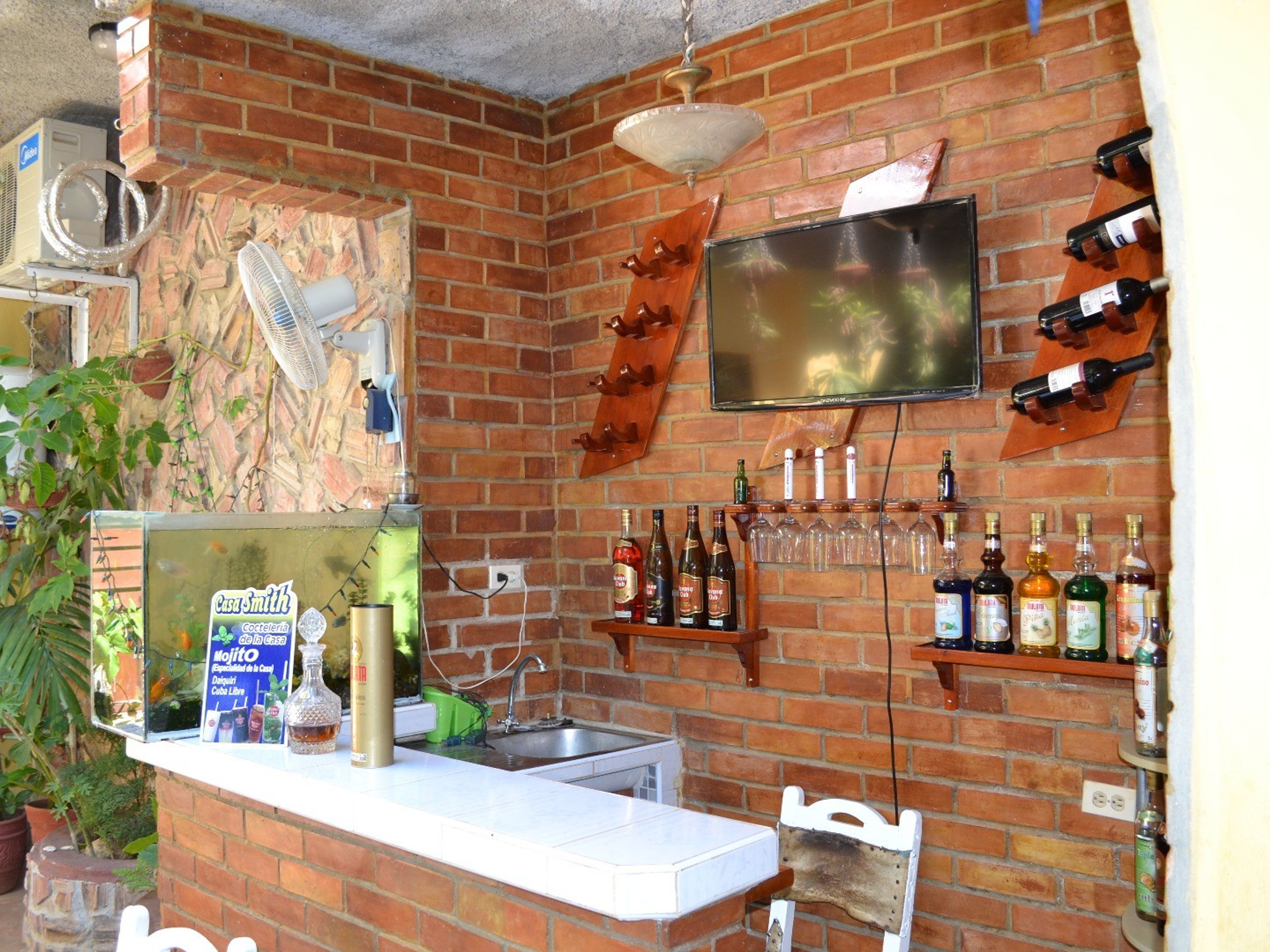 Casa Particular Smith, CALLEJÓN SMITH, No. 3Bar view