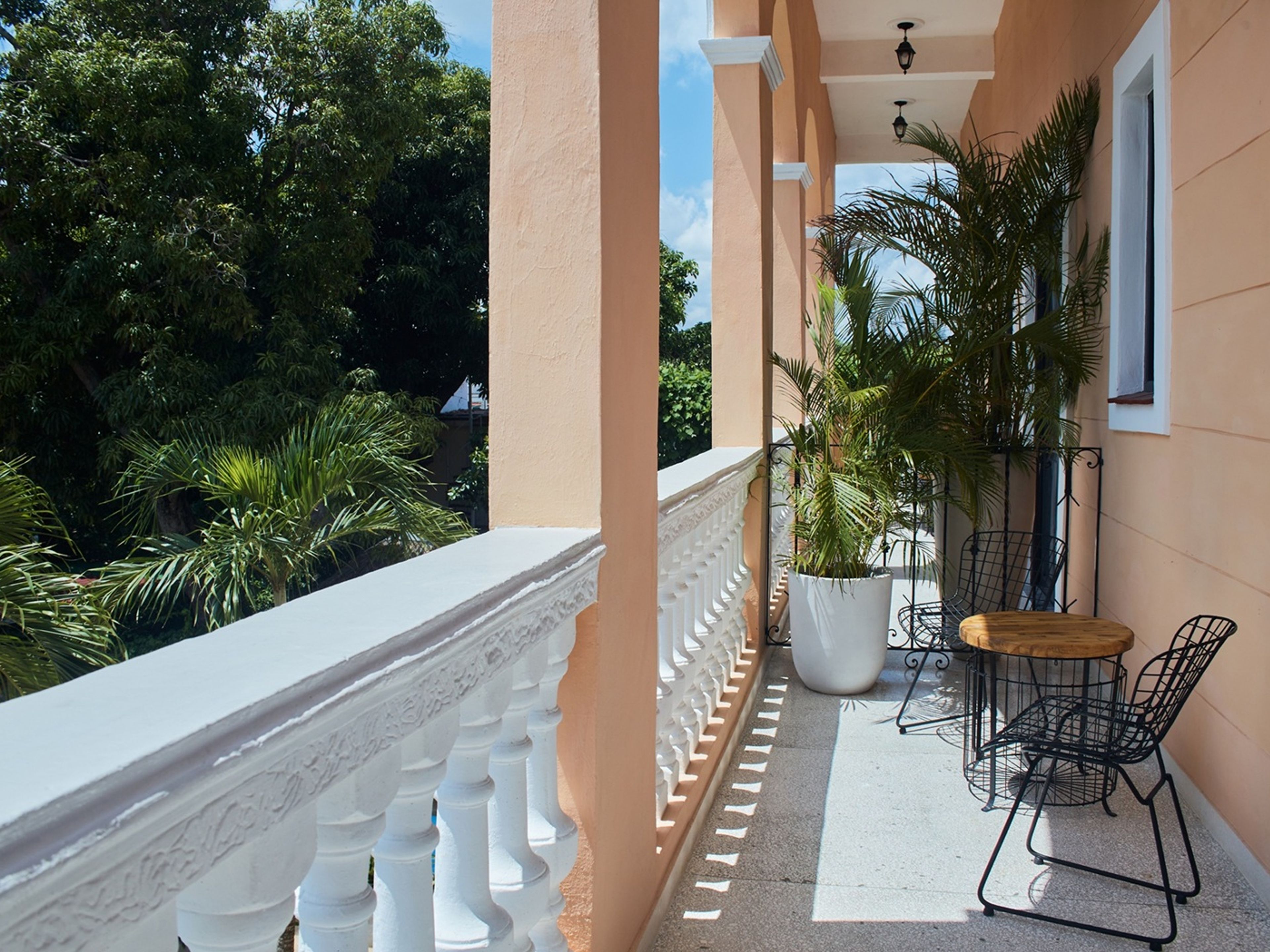 Voya Boutique, JUAN DELGADO 255Terrace