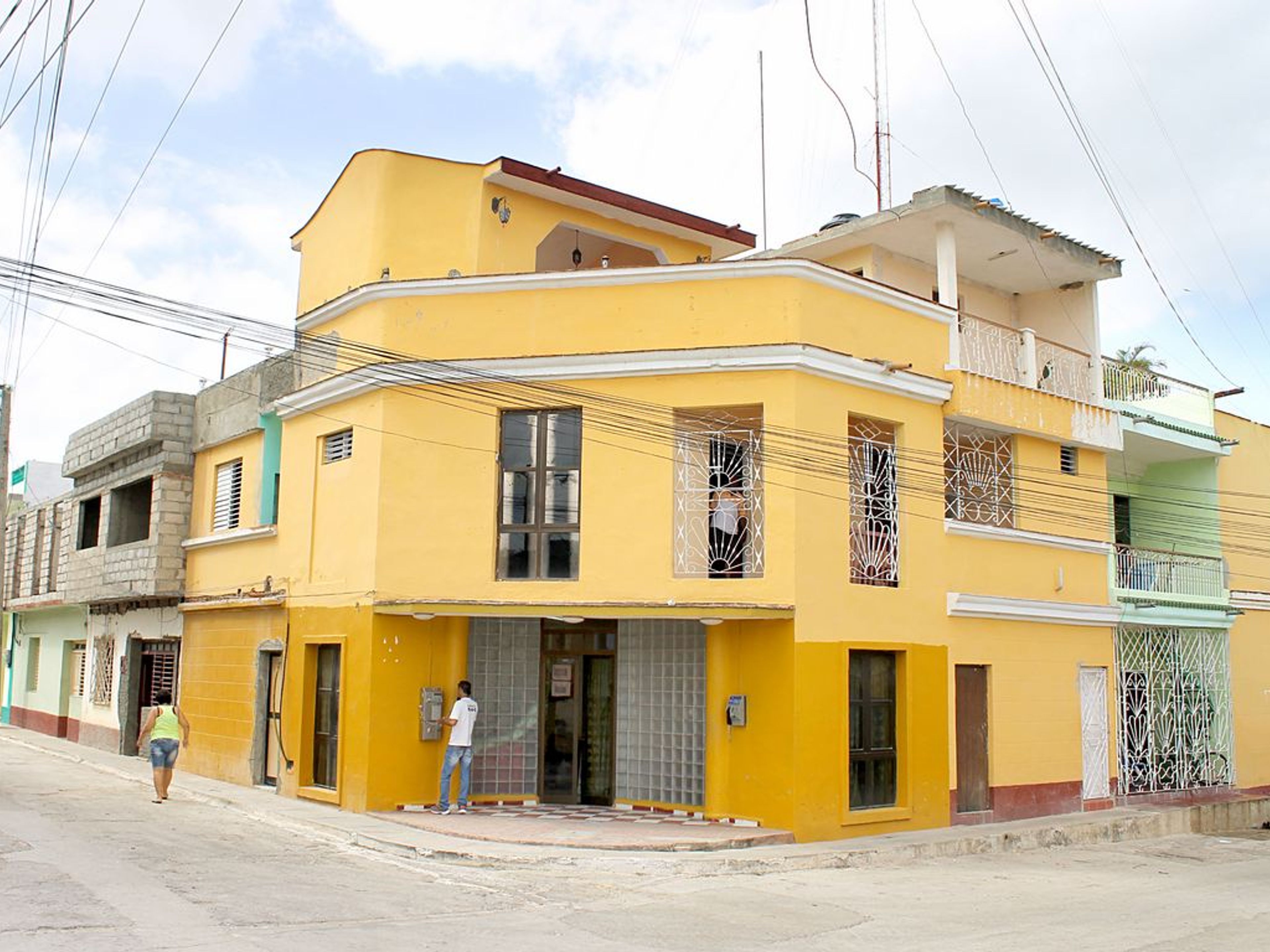 Hostal 4 Esquinas, ANTONIO GUITERAS (Mercedes), No.226-A