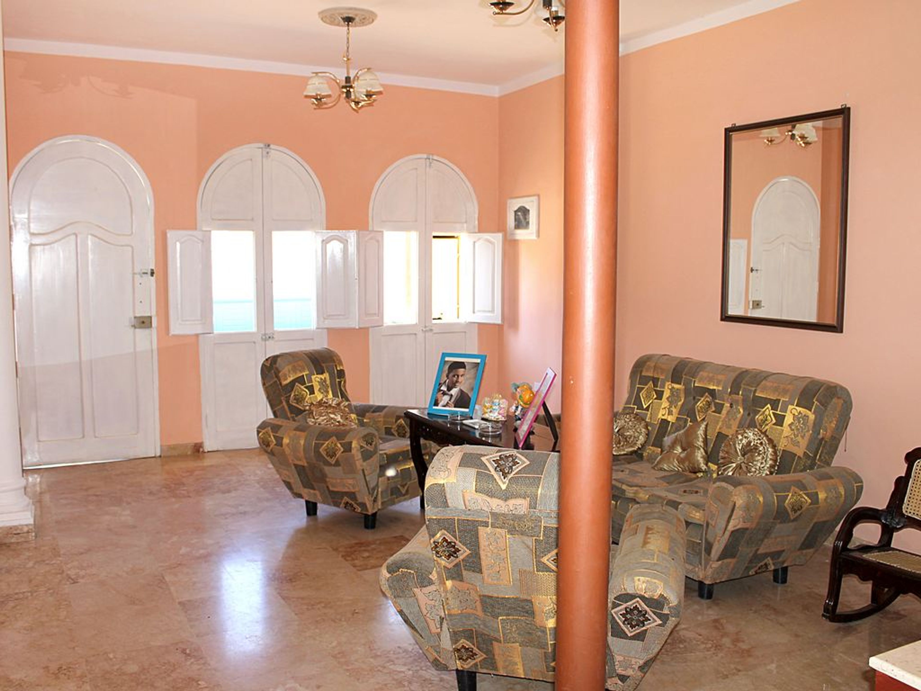 Hostal La Atenea, MANUEL FAJARDO (San Miguel), No. 282House's living room