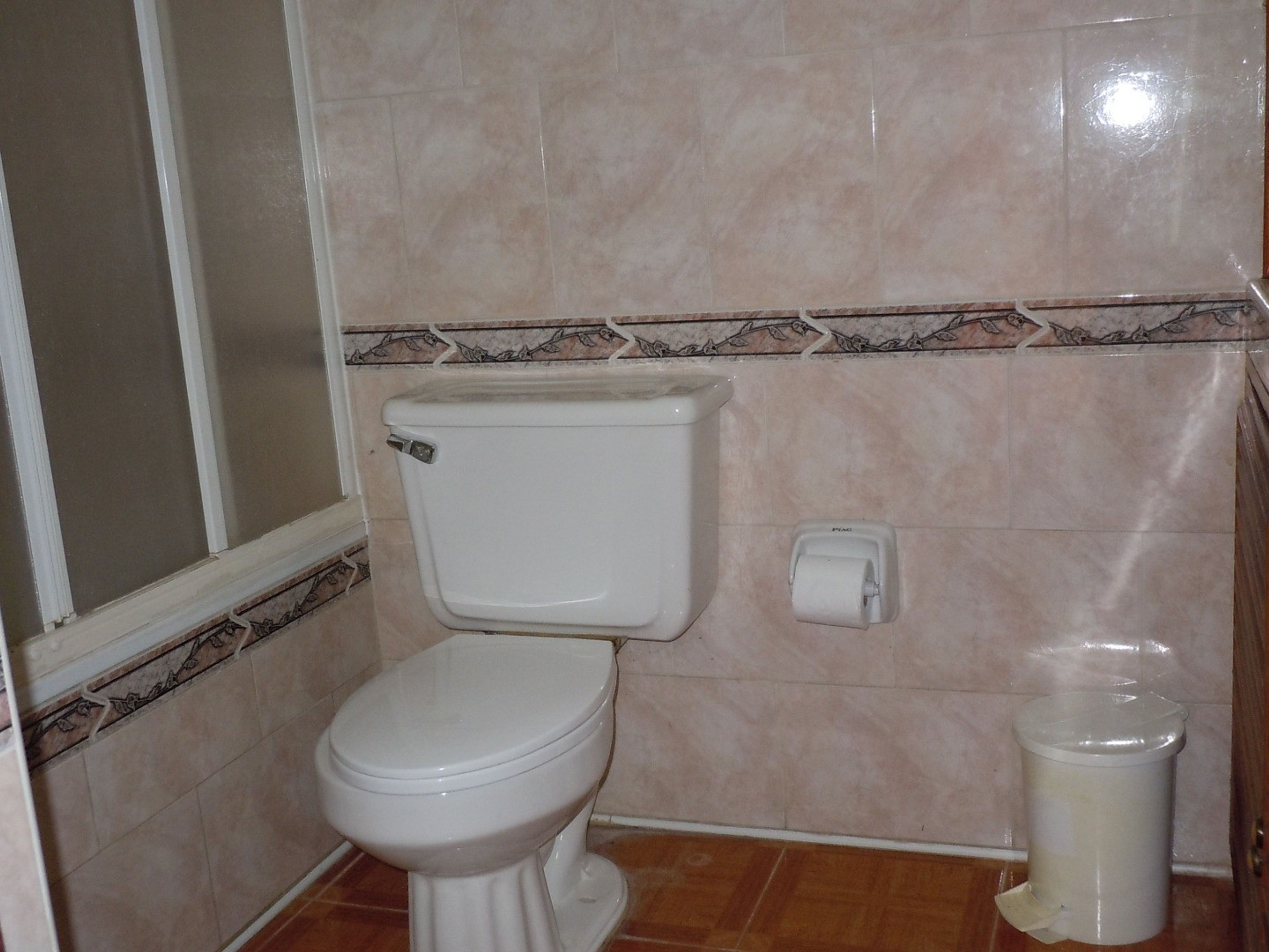 Casa 20 y 37, CALLE 37, No. 2001Bathroom view