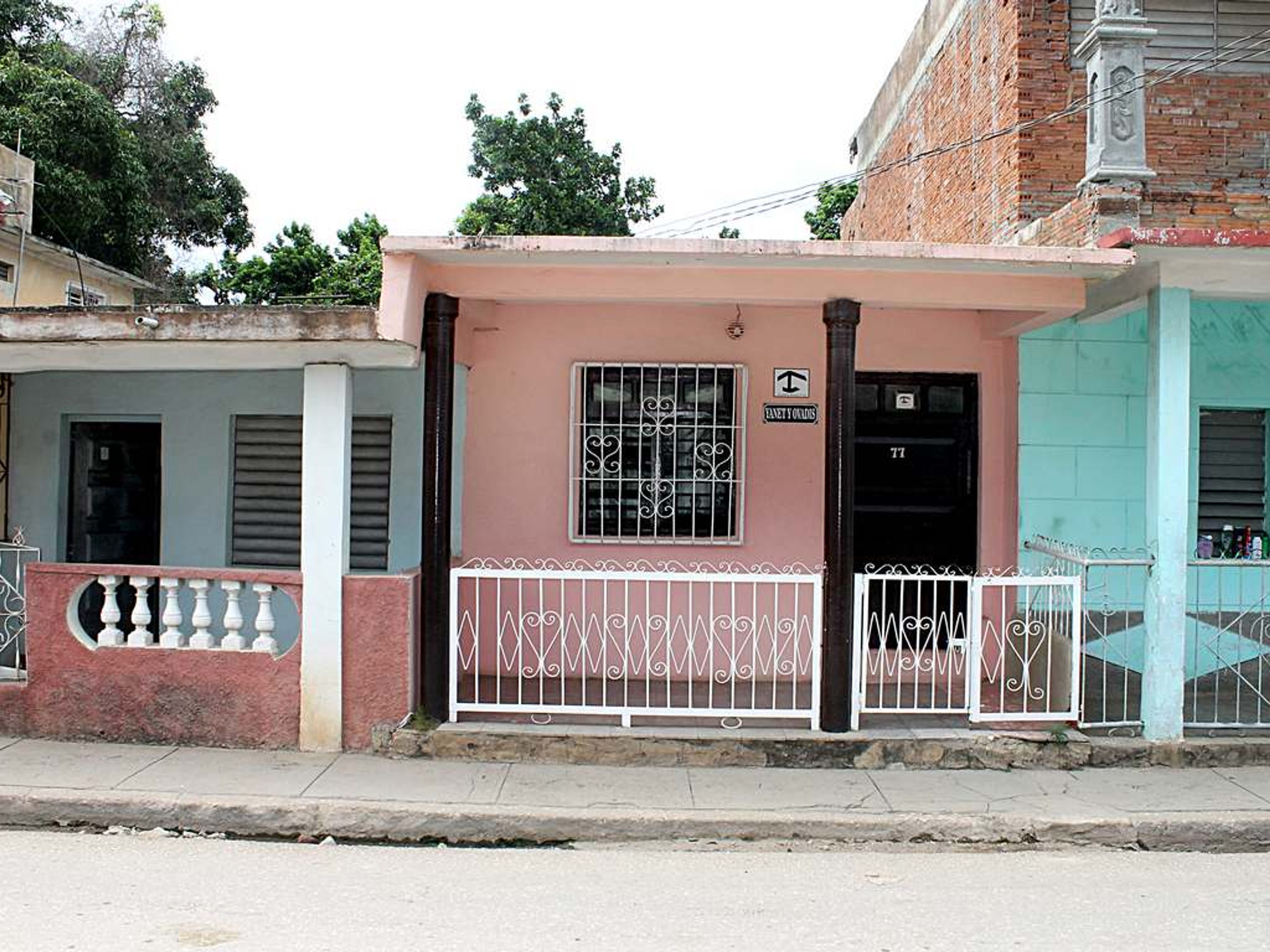 Hostal Restaurante El Ranchón, SIMÓN BOLÍVAR (Desengaño), No. 77