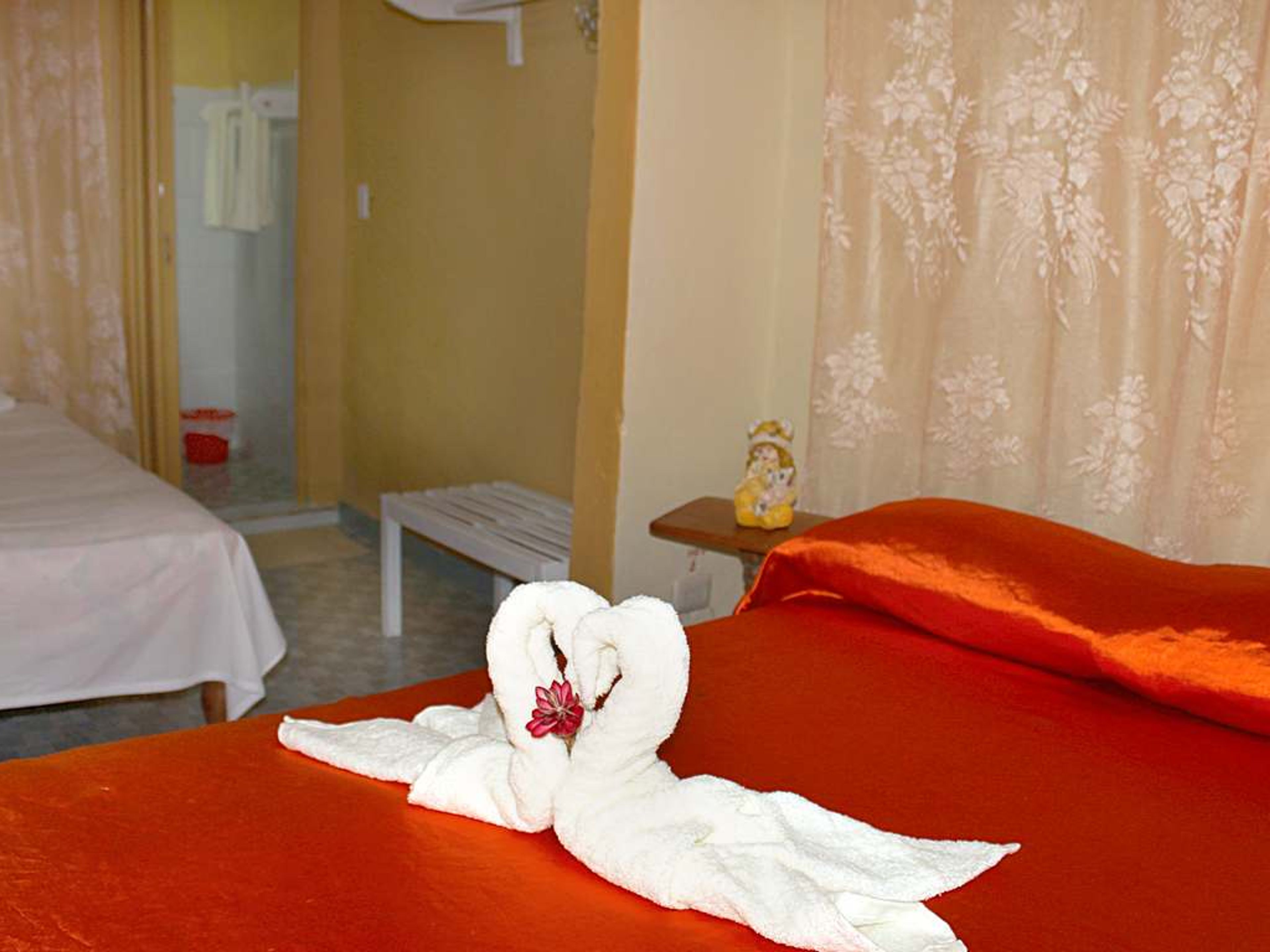 Hostal Restaurante El Ranchón, SIMÓN BOLÍVAR (Desengaño), No. 77Standard room 1