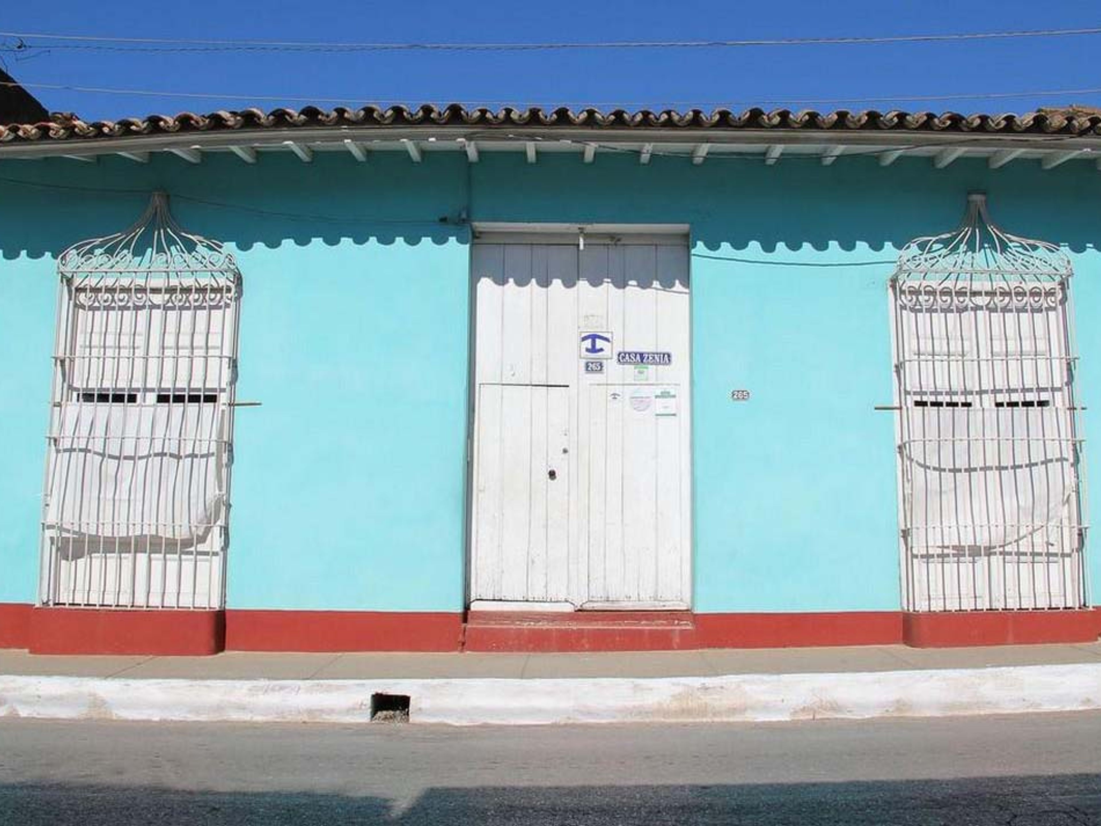 Hostal Casa Zenia Cadalzo, CAMILO CIENFUEGOS (Santo Domingo), No.265