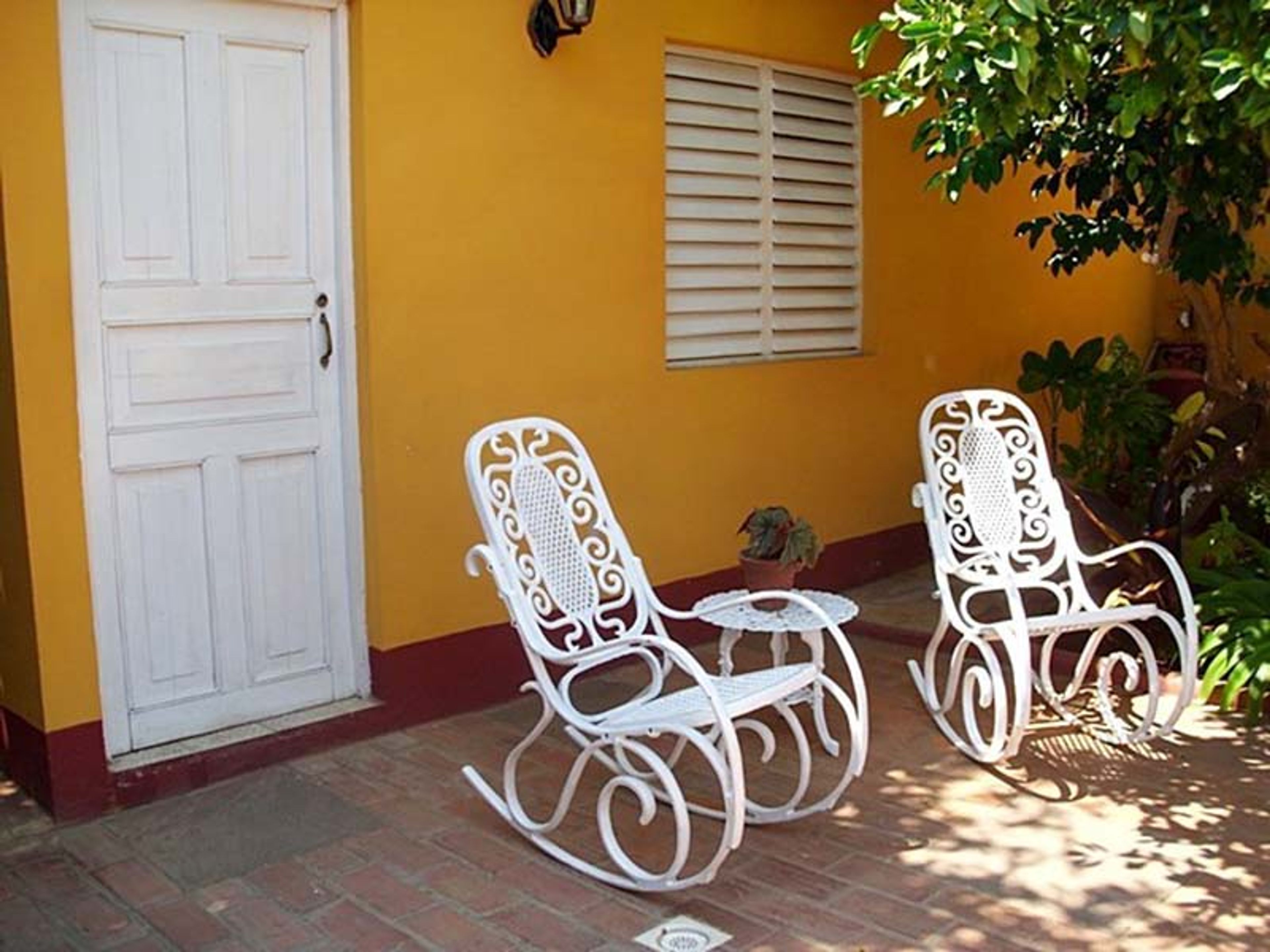 Hostal Casa Zenia Cadalzo, CAMILO CIENFUEGOS (Santo Domingo), No.265Room's terrace