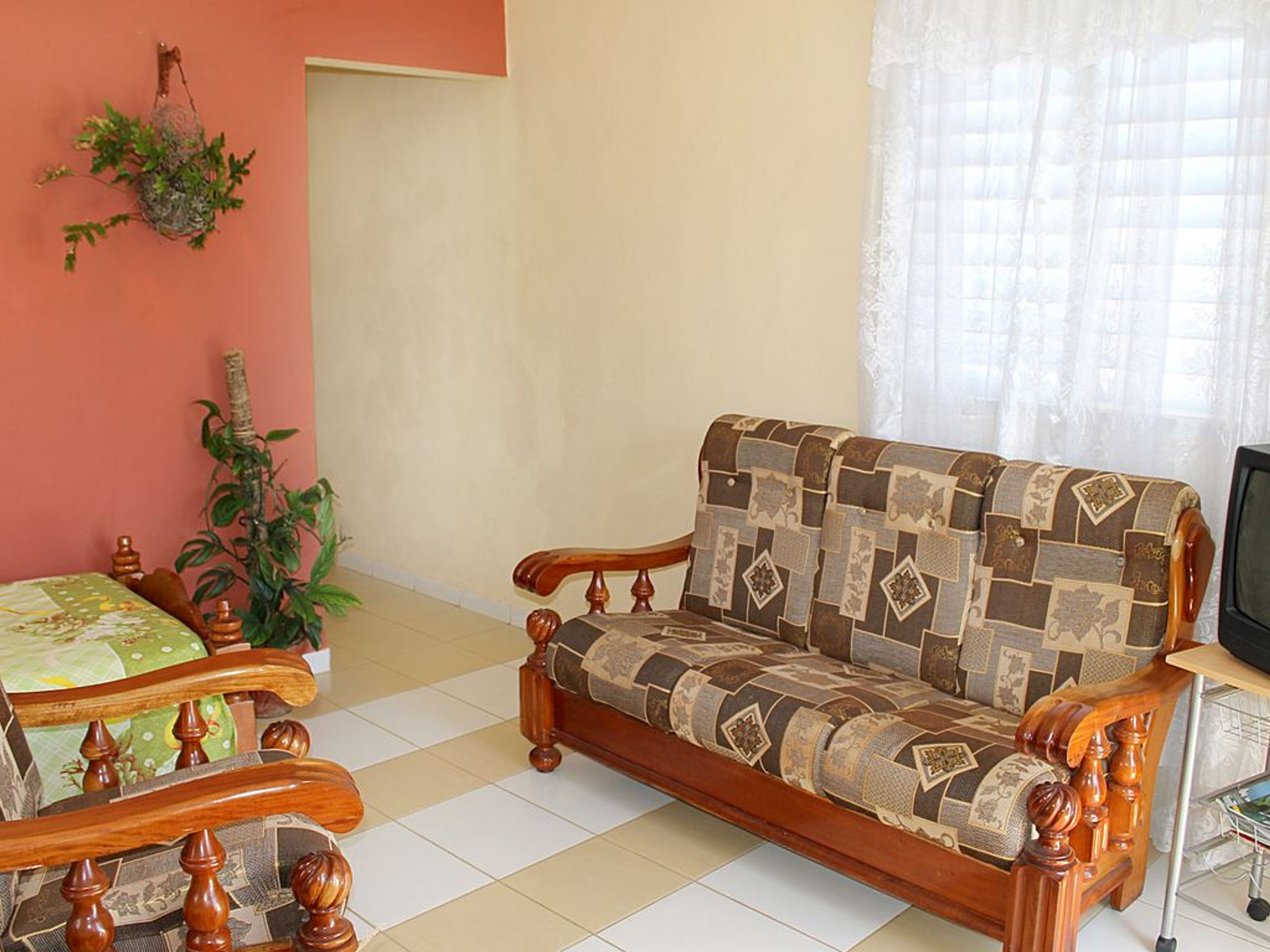 Hostal La Luly, PEDRO ZERQUERA (Aguacate), No.275-CHouse's living room