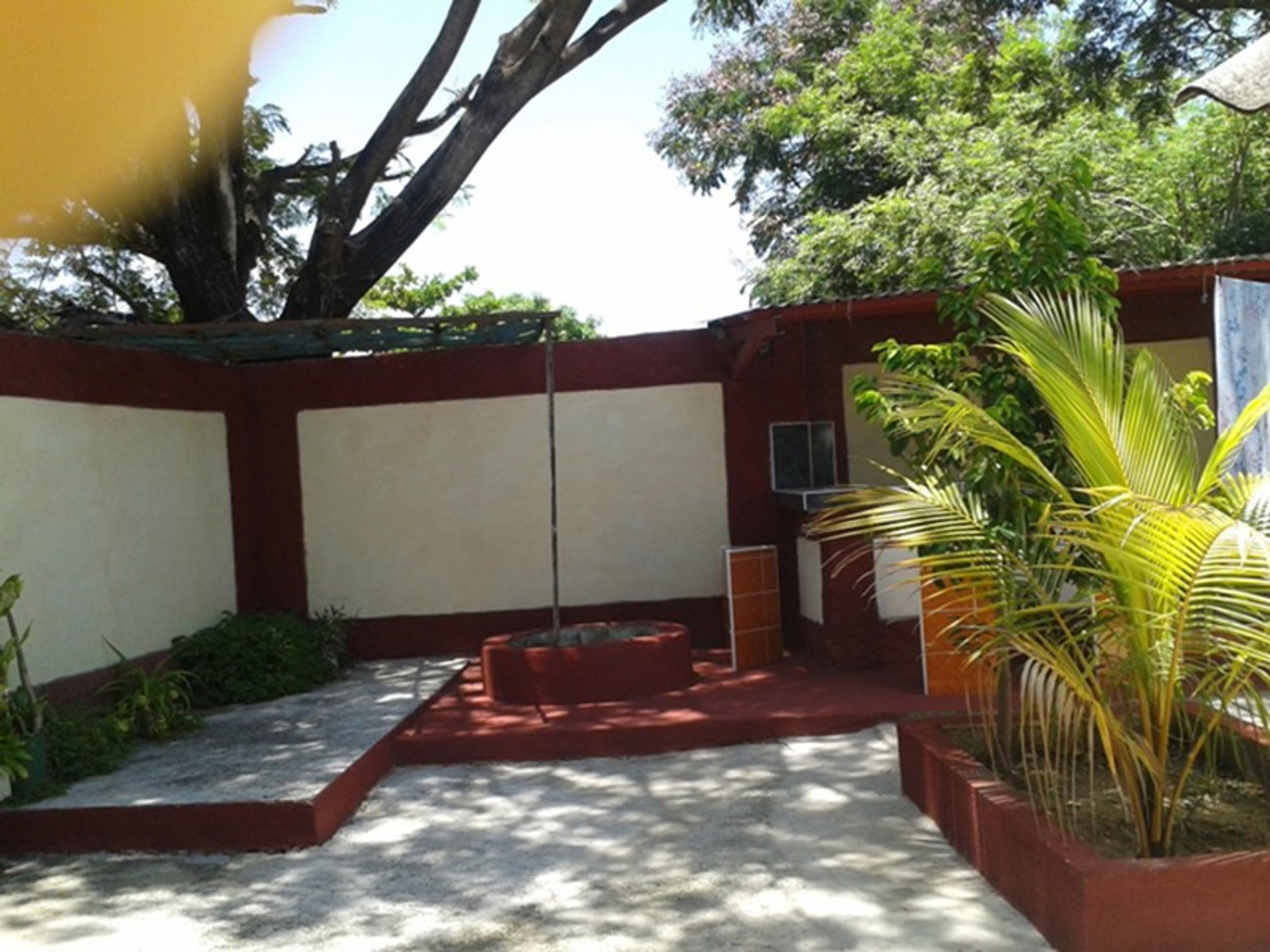 Casa Humberto, CAMILO CIENFUEGOS, No. 94Inside patio view