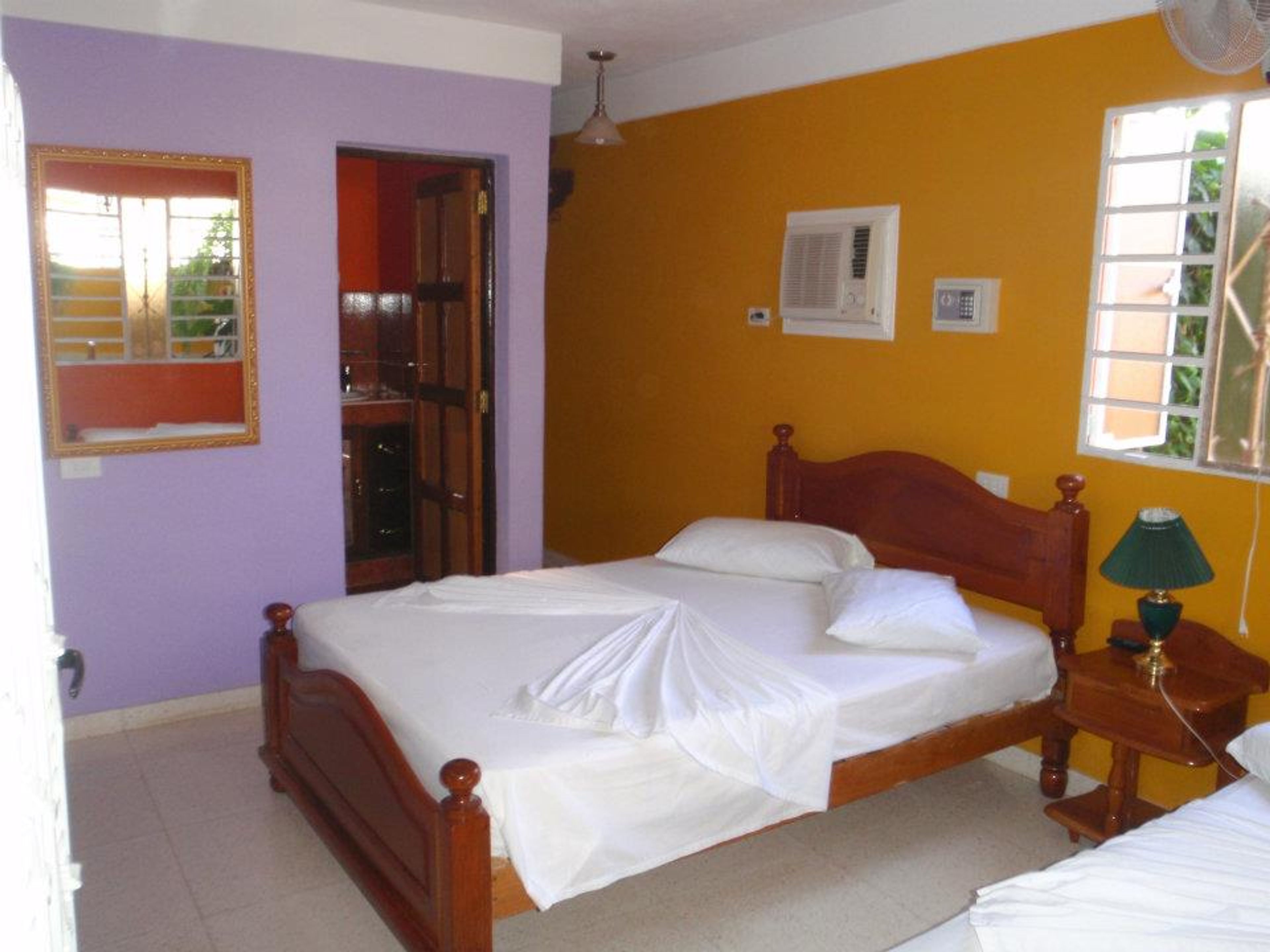 Casa Arcoiris, SALVADOR CISNEROS, No. 15Standard room 1