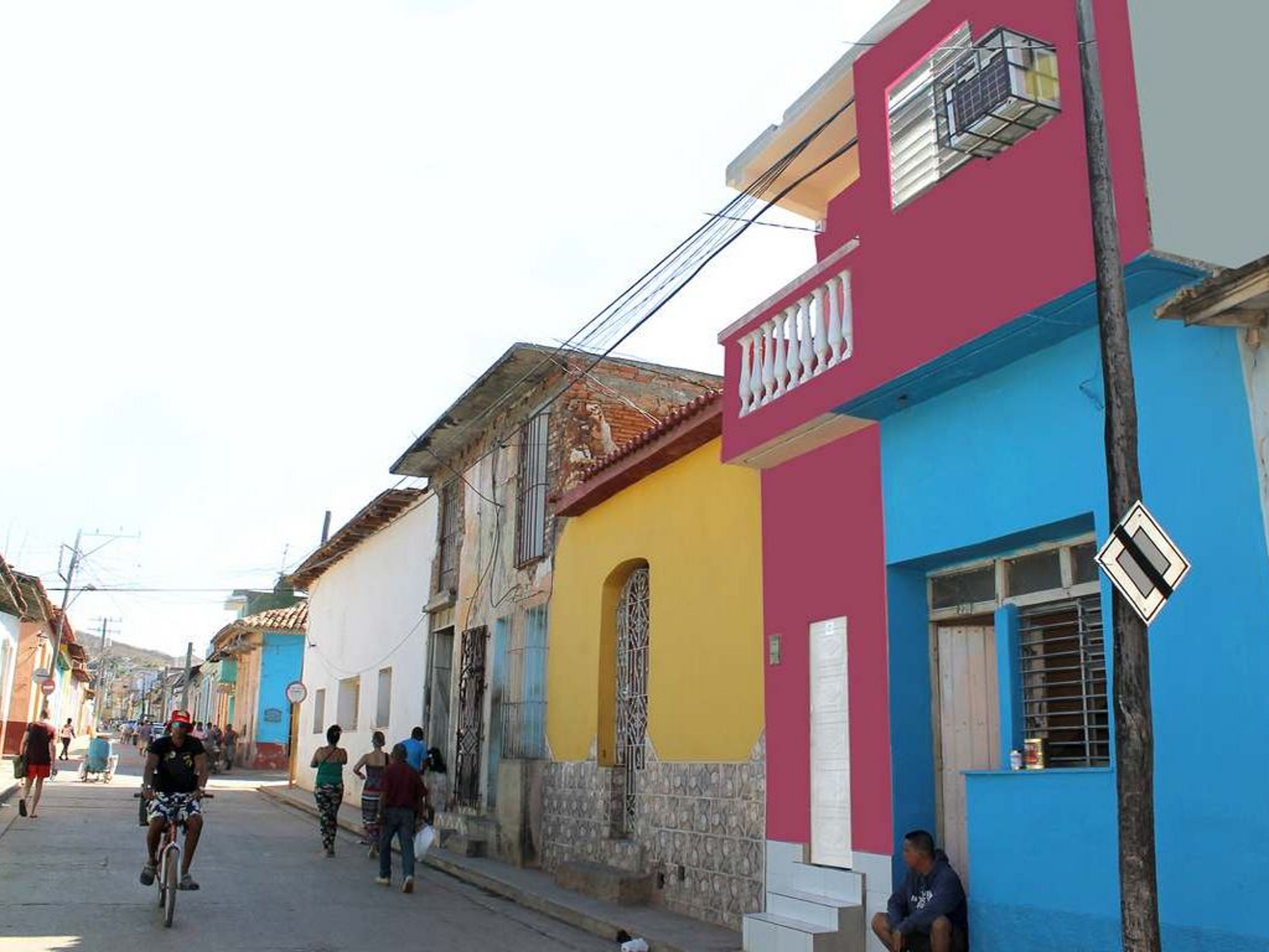Hostal Monserrat, SIMÓN BOLÍVAR (Desengaño), No. 228 (altos)Trinidad old city and house's panoramic view