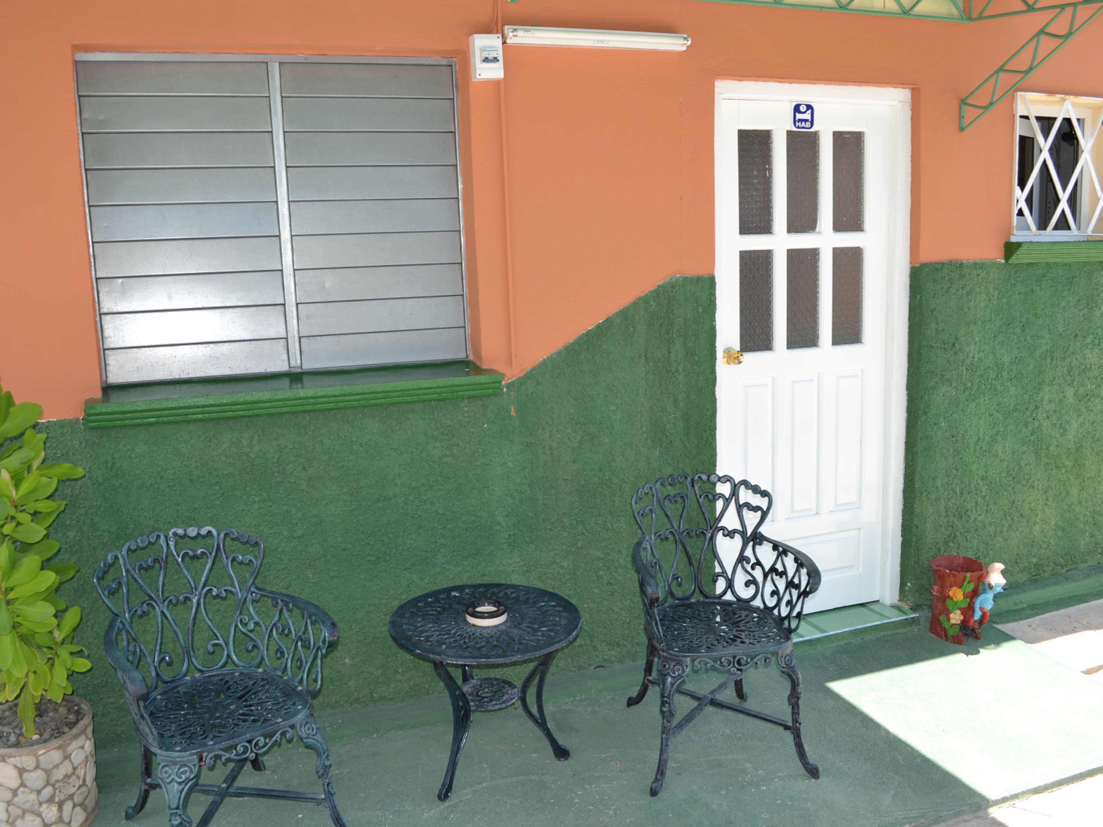 Hostal Lourdes & Vilma, PLAYA GIRÓNHouse's terrace view