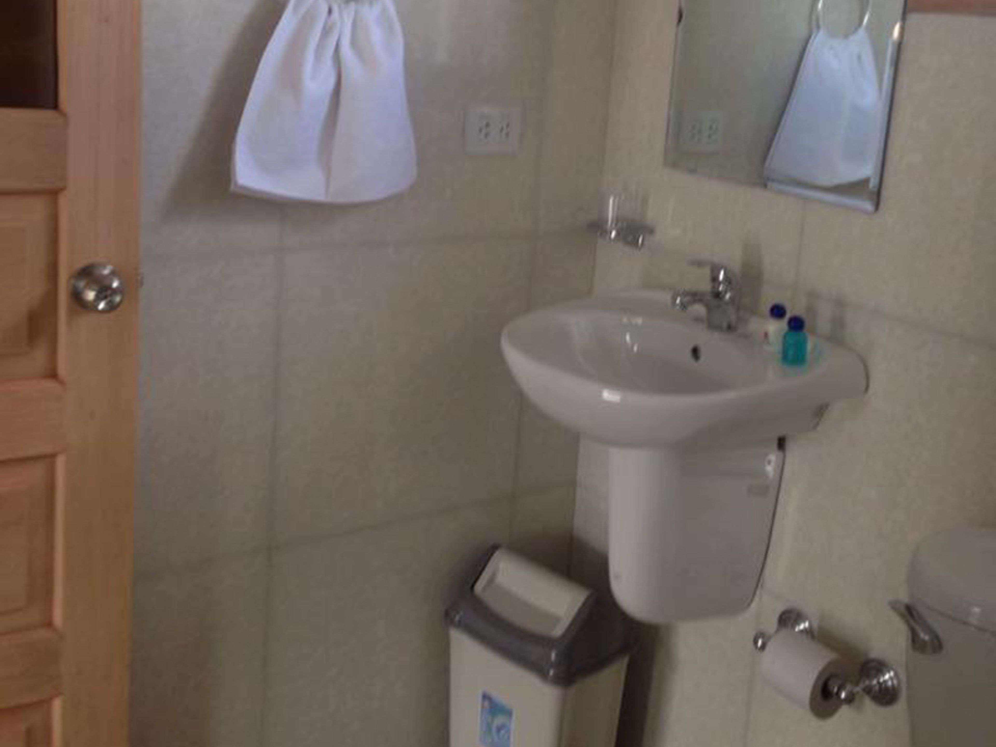 Дом Yareidy, ORLANDO NODARSE, No. 12Bathroom´s 1 view