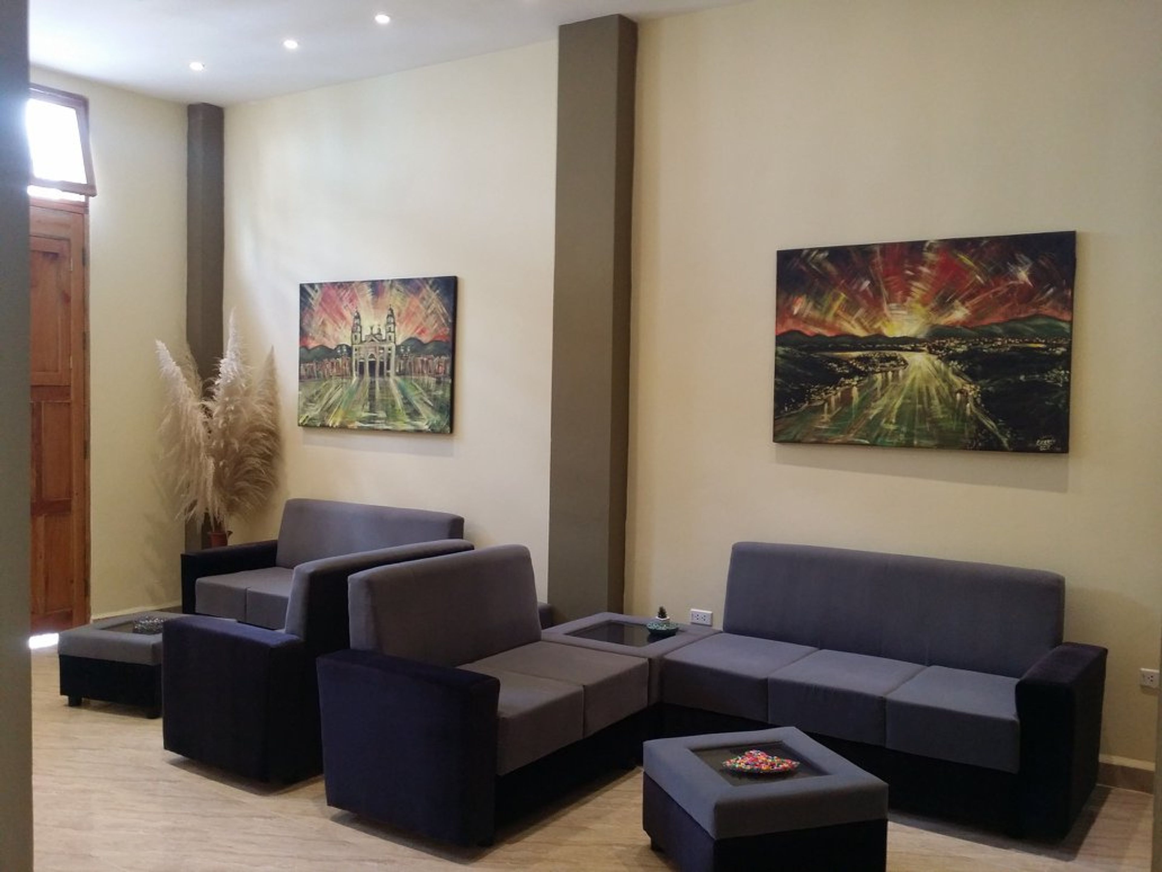 Дом Heredia, HEREDIA, No. 564 - House's living room