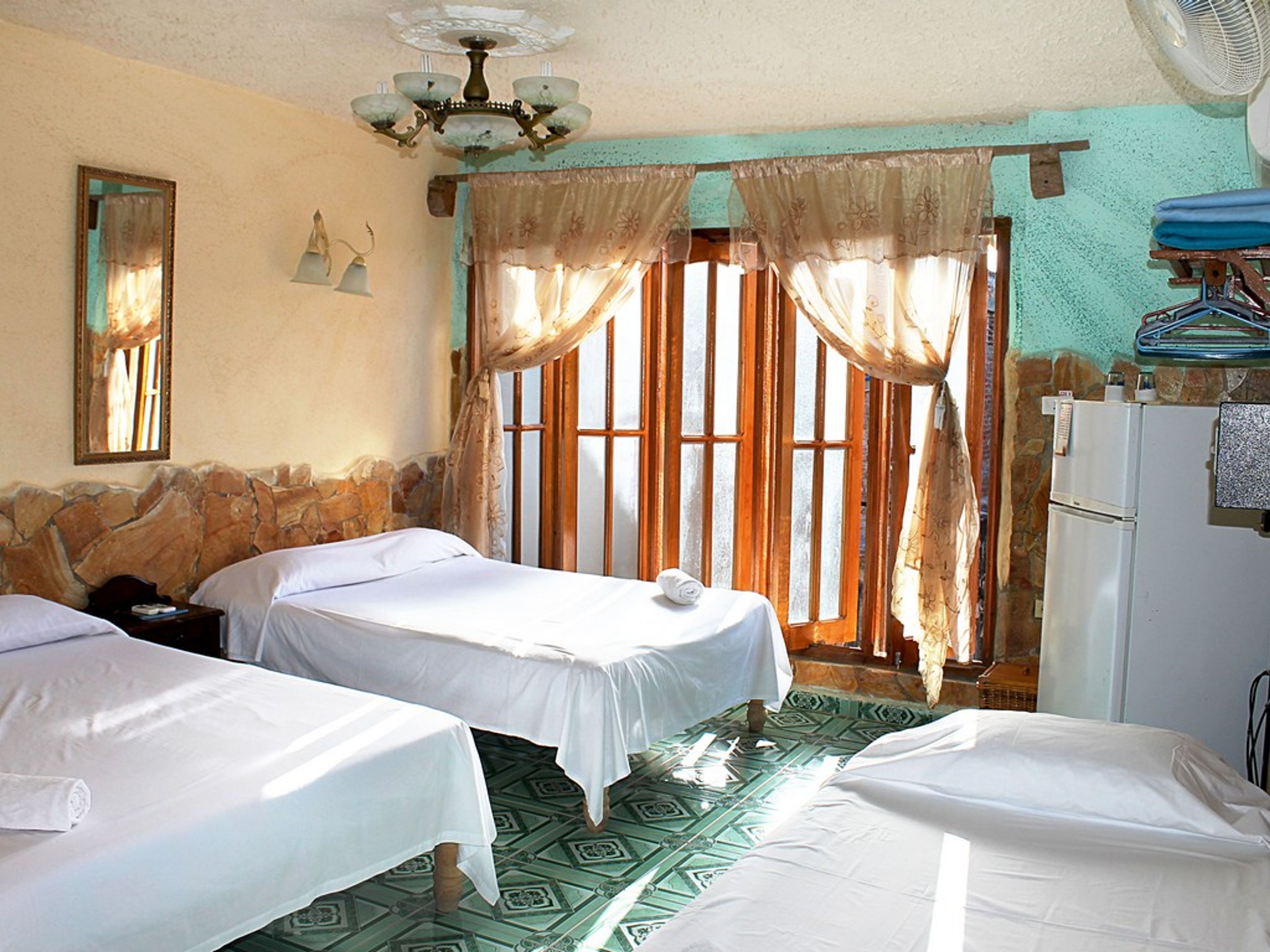 Hostal Marilu y Nelsón, SANTIAGO ESCOBAR (Callejón del Olvido), No.172Standard room 1