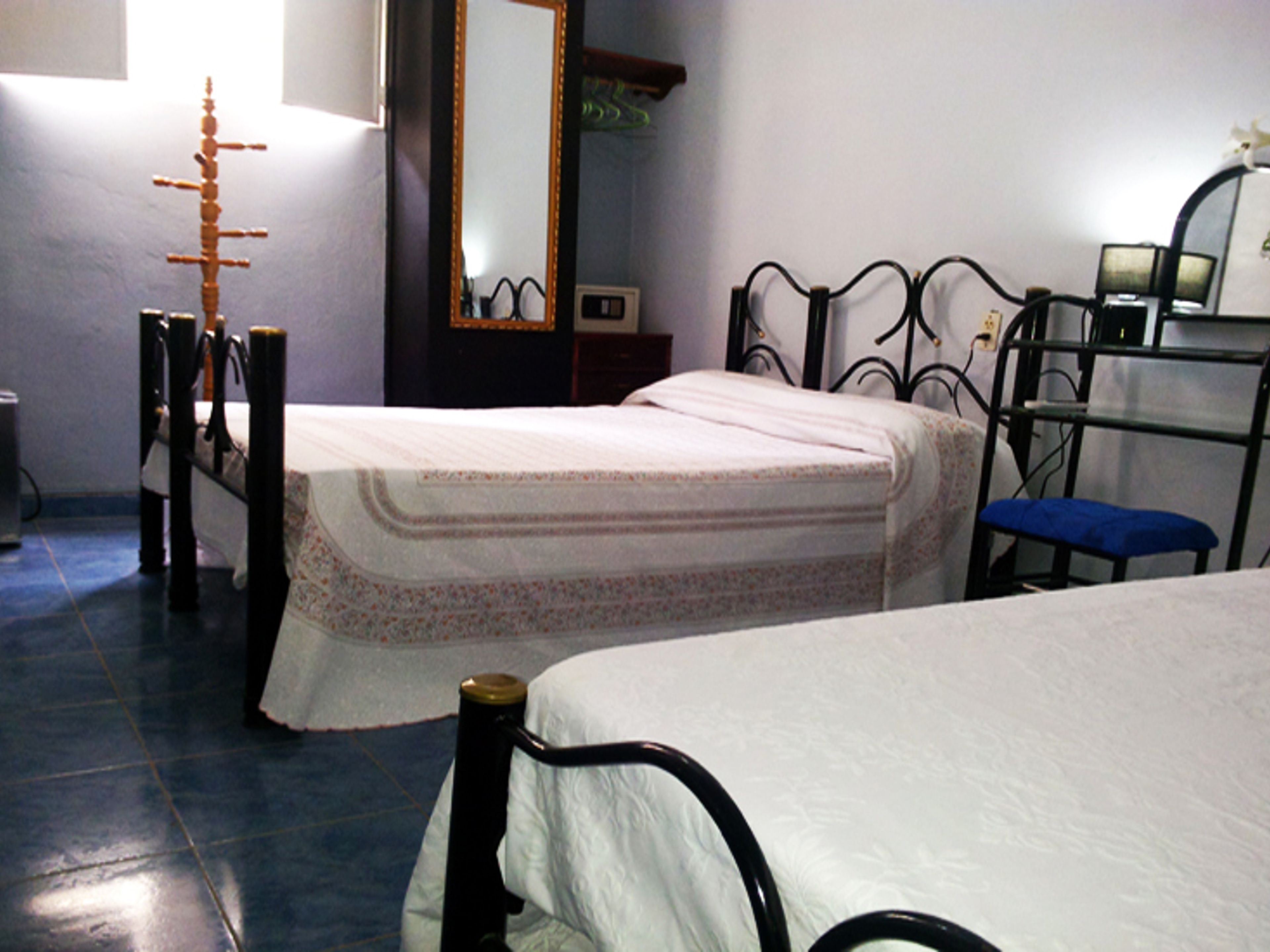 Hostal Casa Alegre, COMPOSTELA, No. 161Standard room 1 with private bathroom
