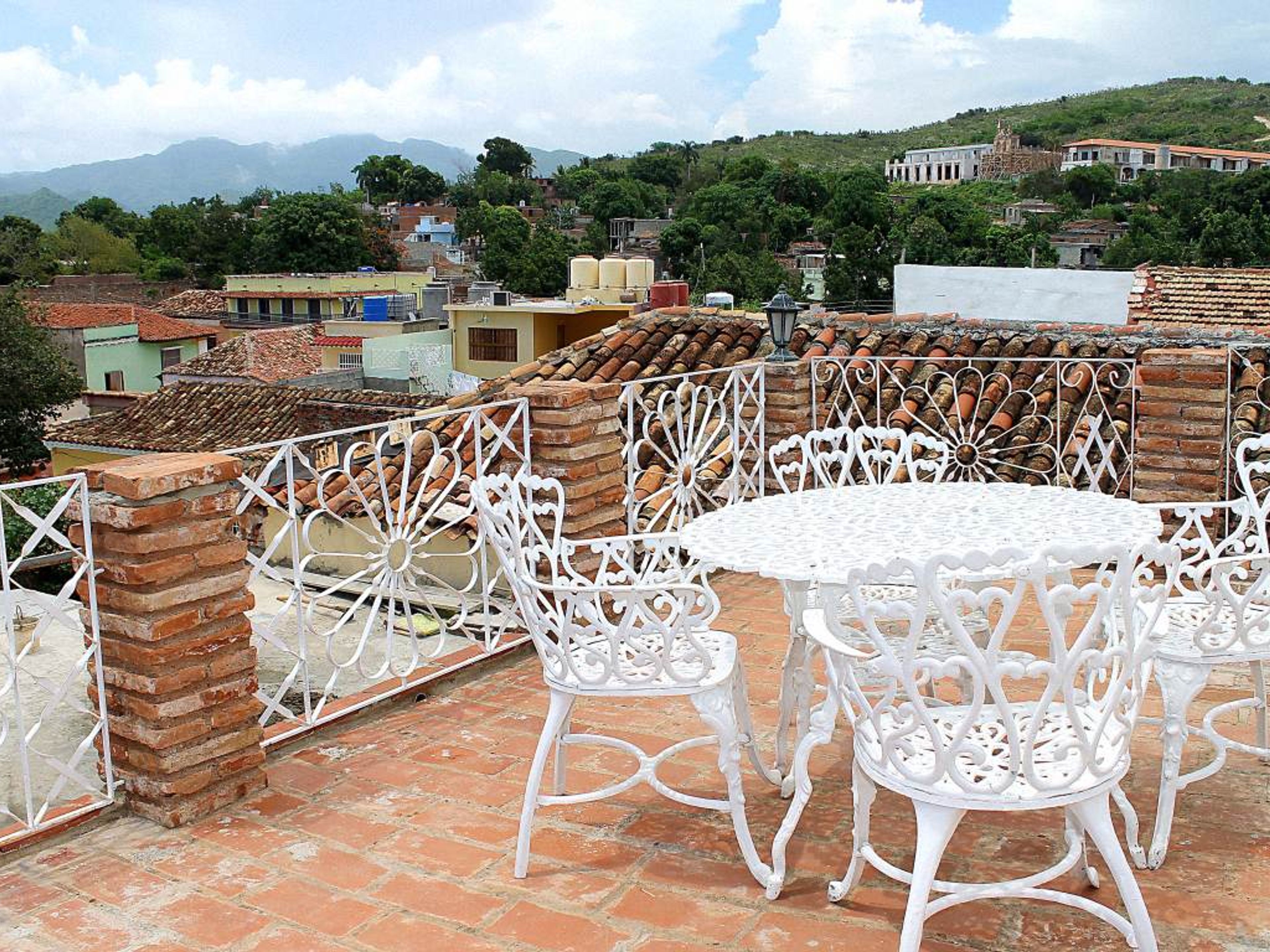 Casa Alejandra, CALLEJÓN DE GALDÓS, No. 1 - House's terrace view with Trinidad old city view