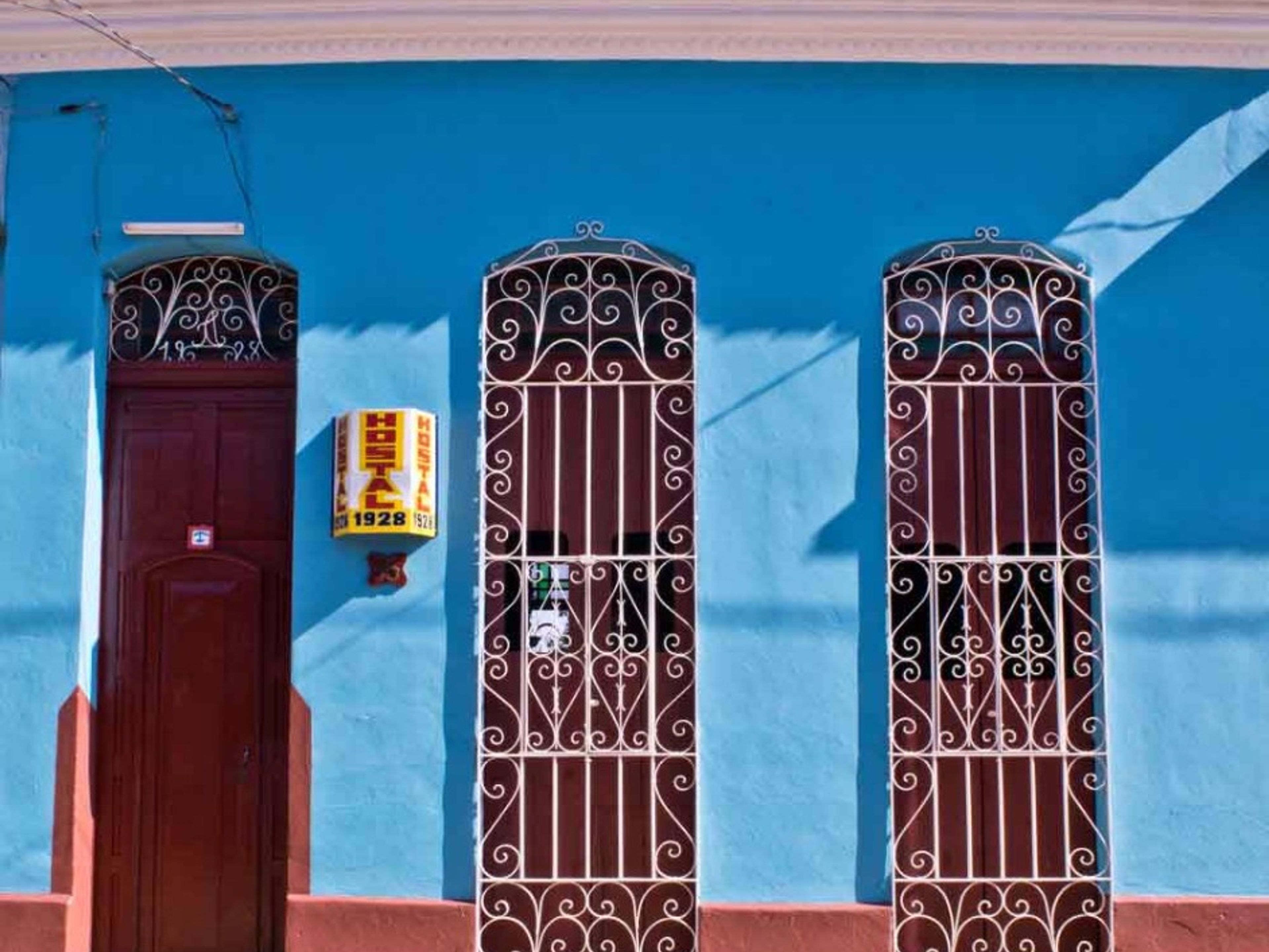 Hostal 1928, CAMILO CIENFUEGOS, No. 55