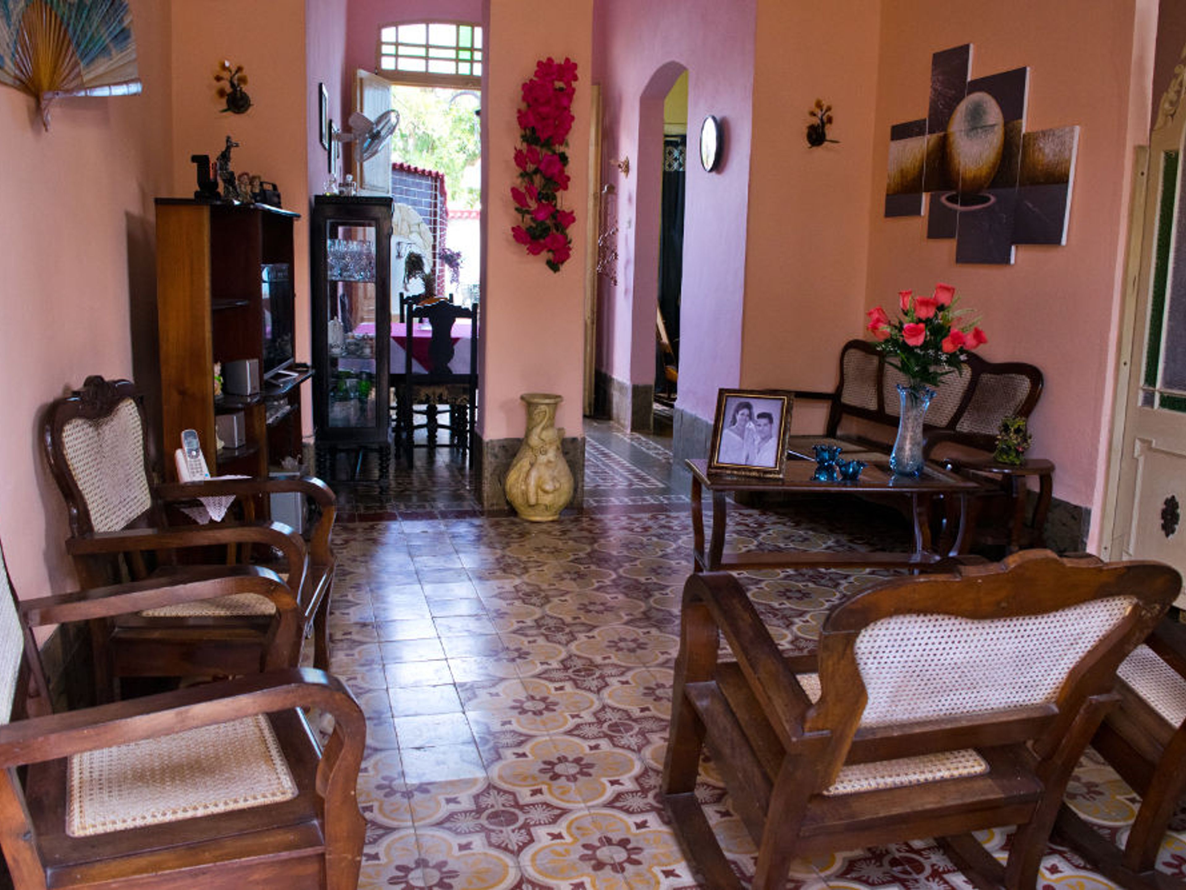 Hostal 1928, CAMILO CIENFUEGOS, No. 55House's living room