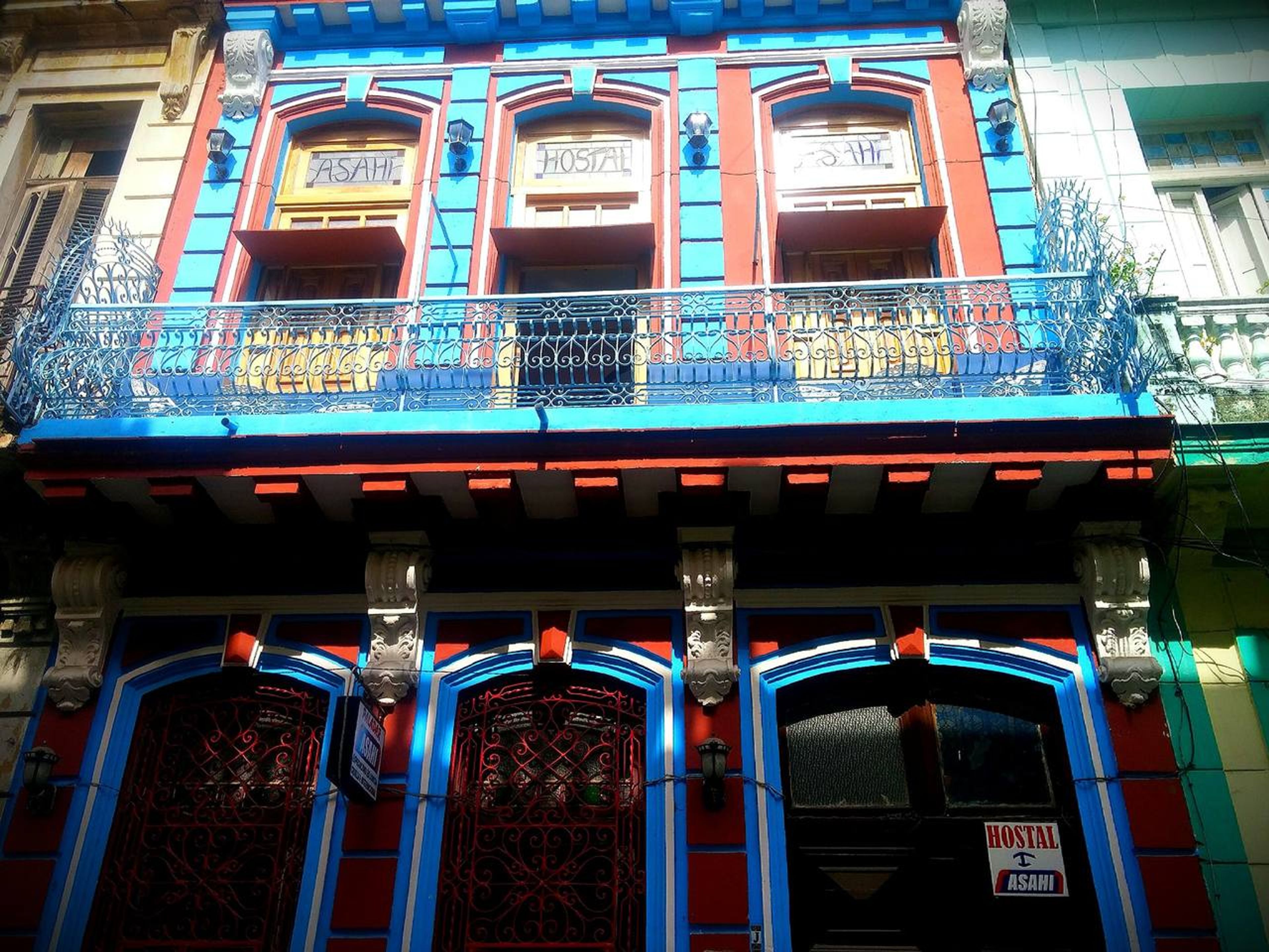 Hostal Asahi, LEALTAD, No. 364