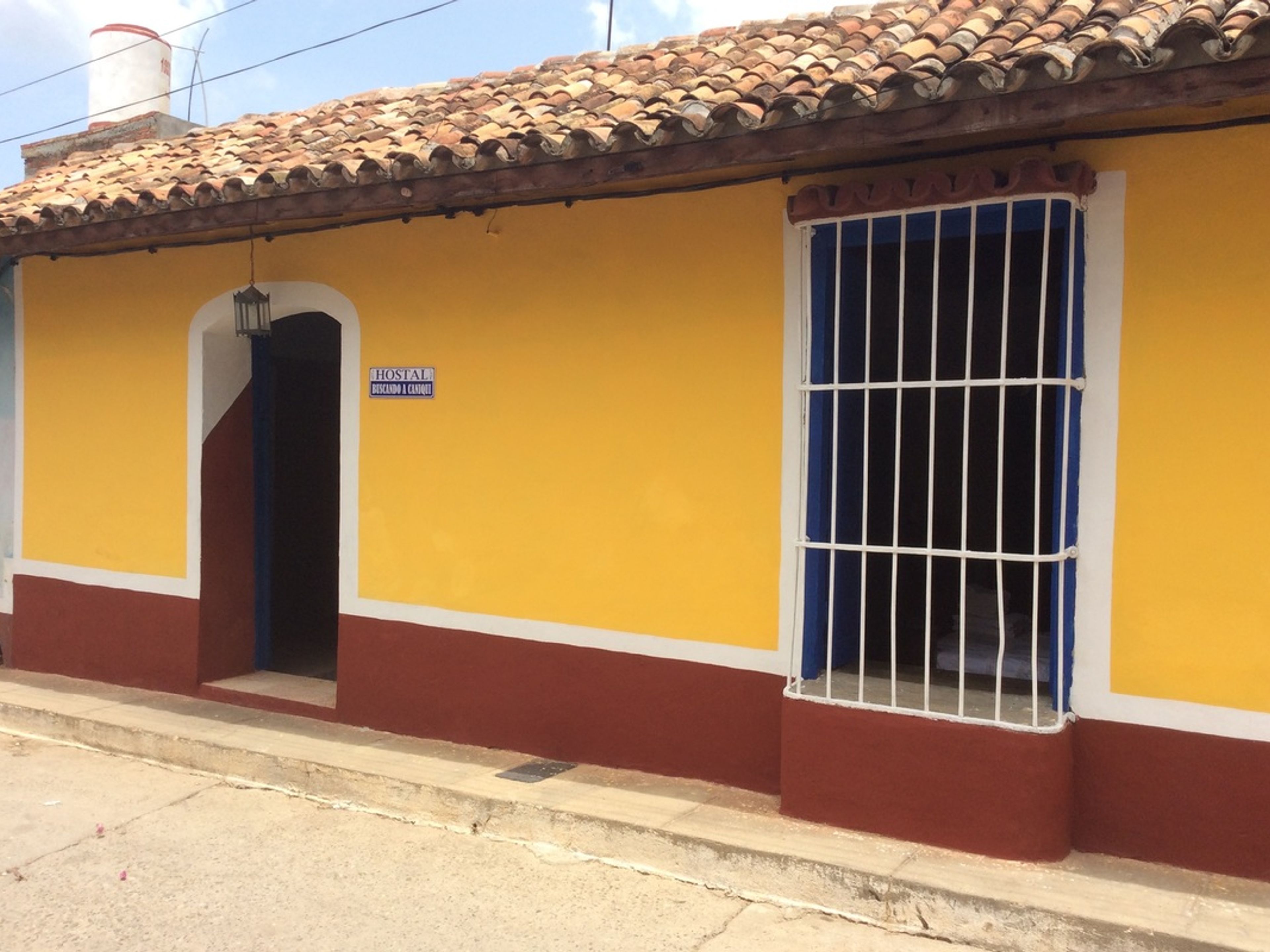 Hostal Buscando a Caniqui, CALLEJÓN DEL OLVIDO (Santiago Escobar) No. 169