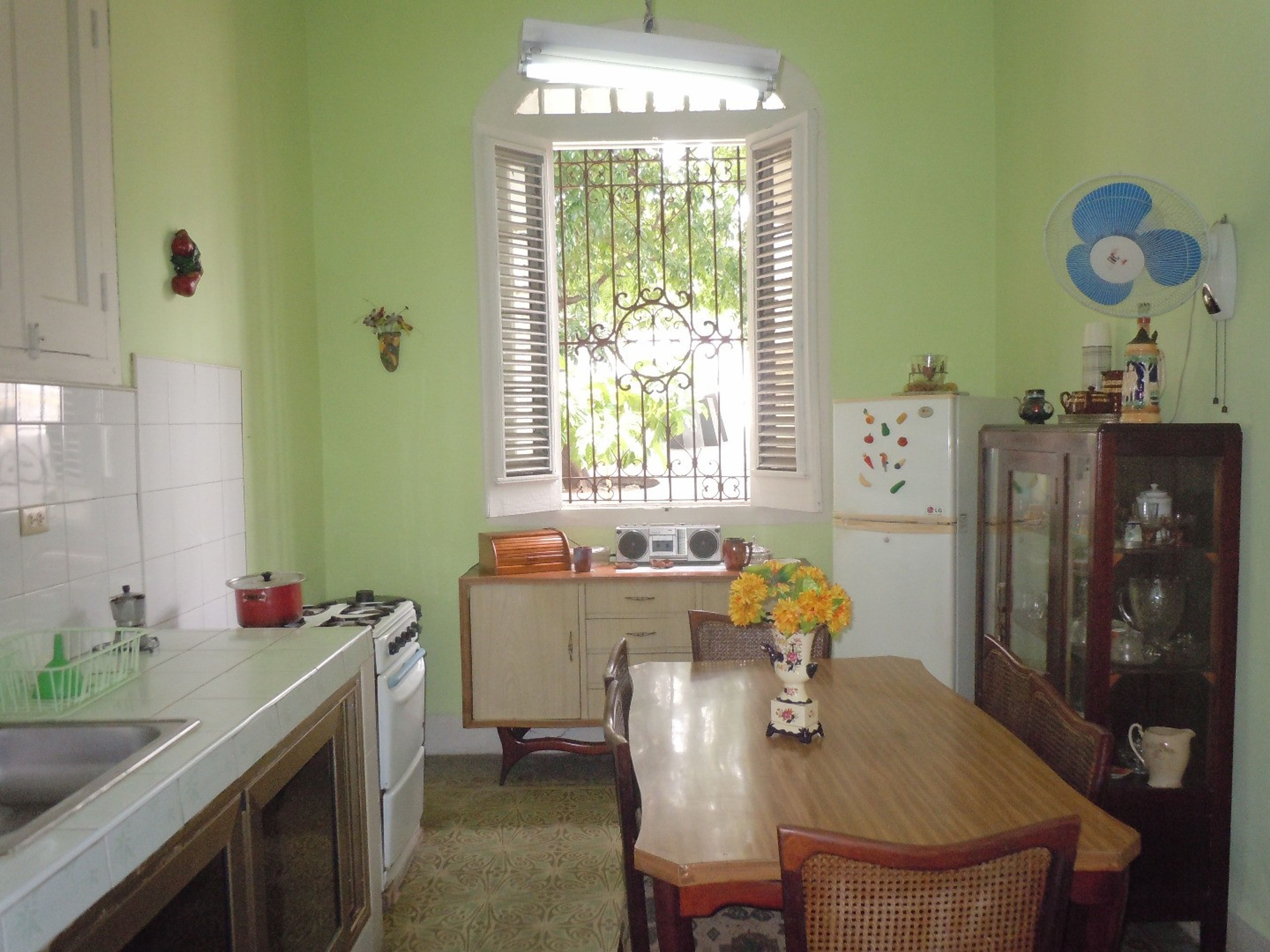 Дом Colina-Vedado, SAN LÁZARO, No. 1219House's dinning room