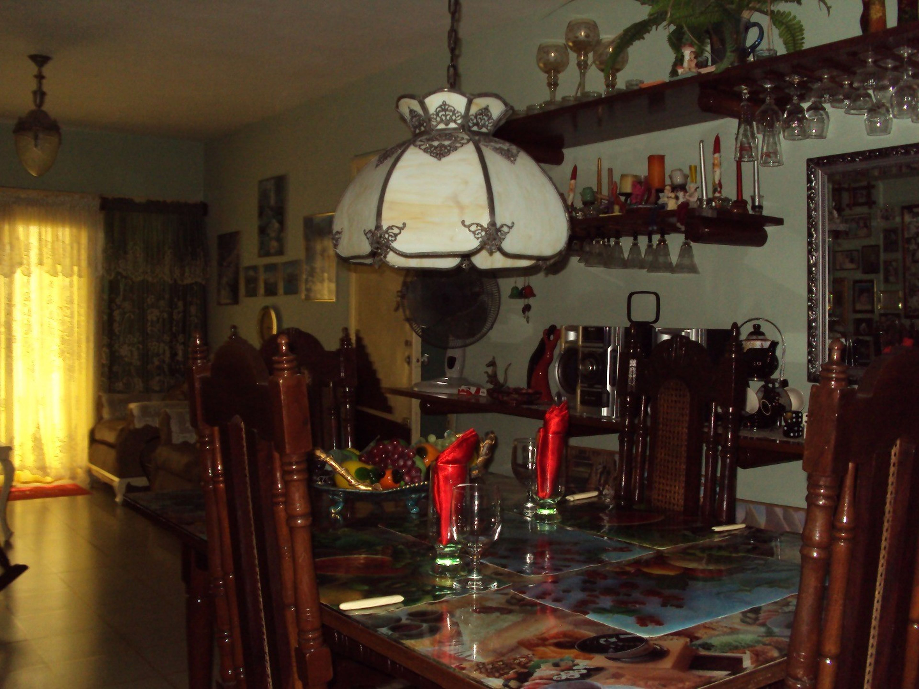 Casa El Balcón de los Helechos, GENERAL GÓMEZ, No. 253 altosApartment's living-dining room
