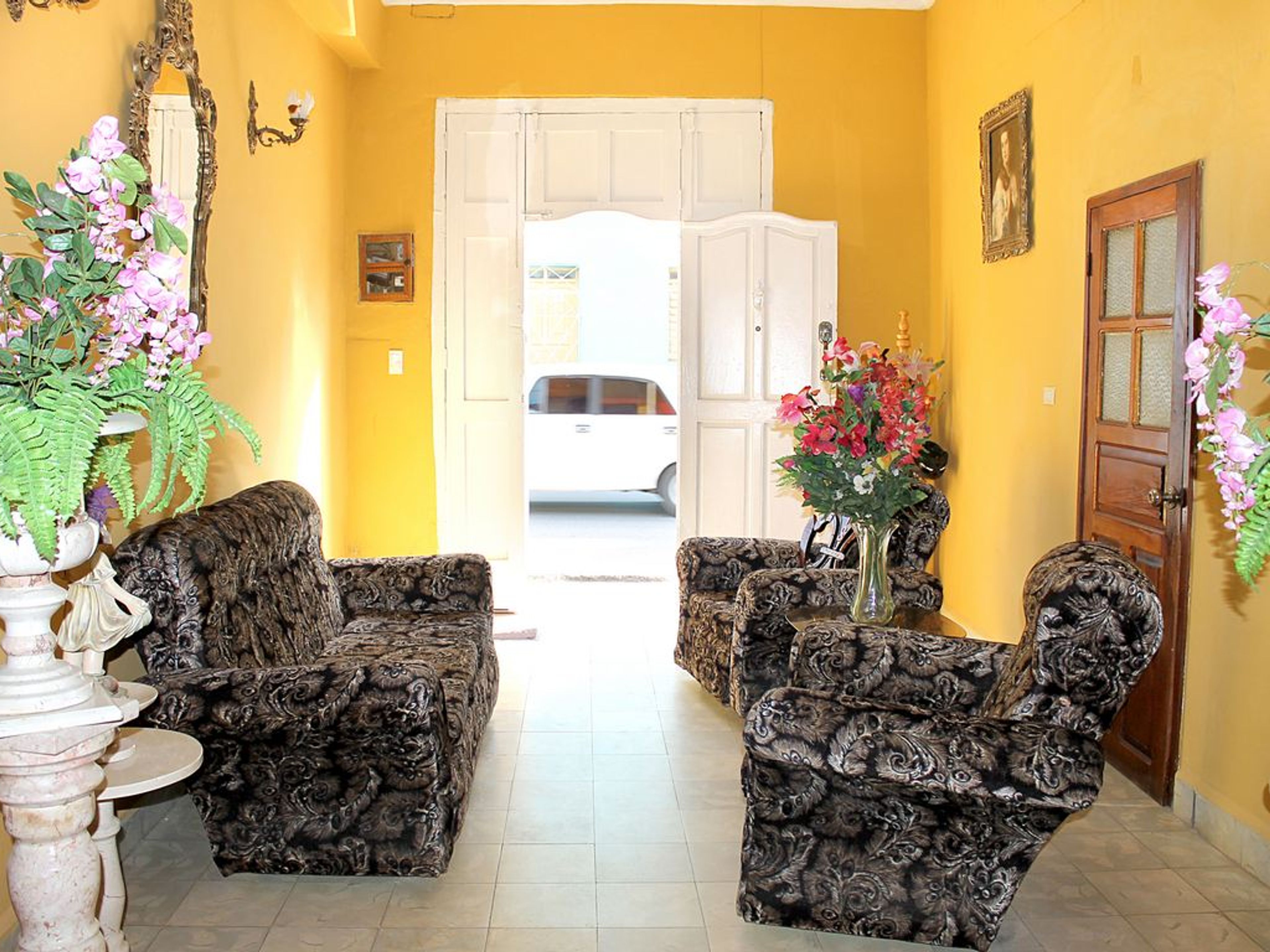 Hostal Lis, FRANK PAÍS (Del Carmen), No.155House's living room