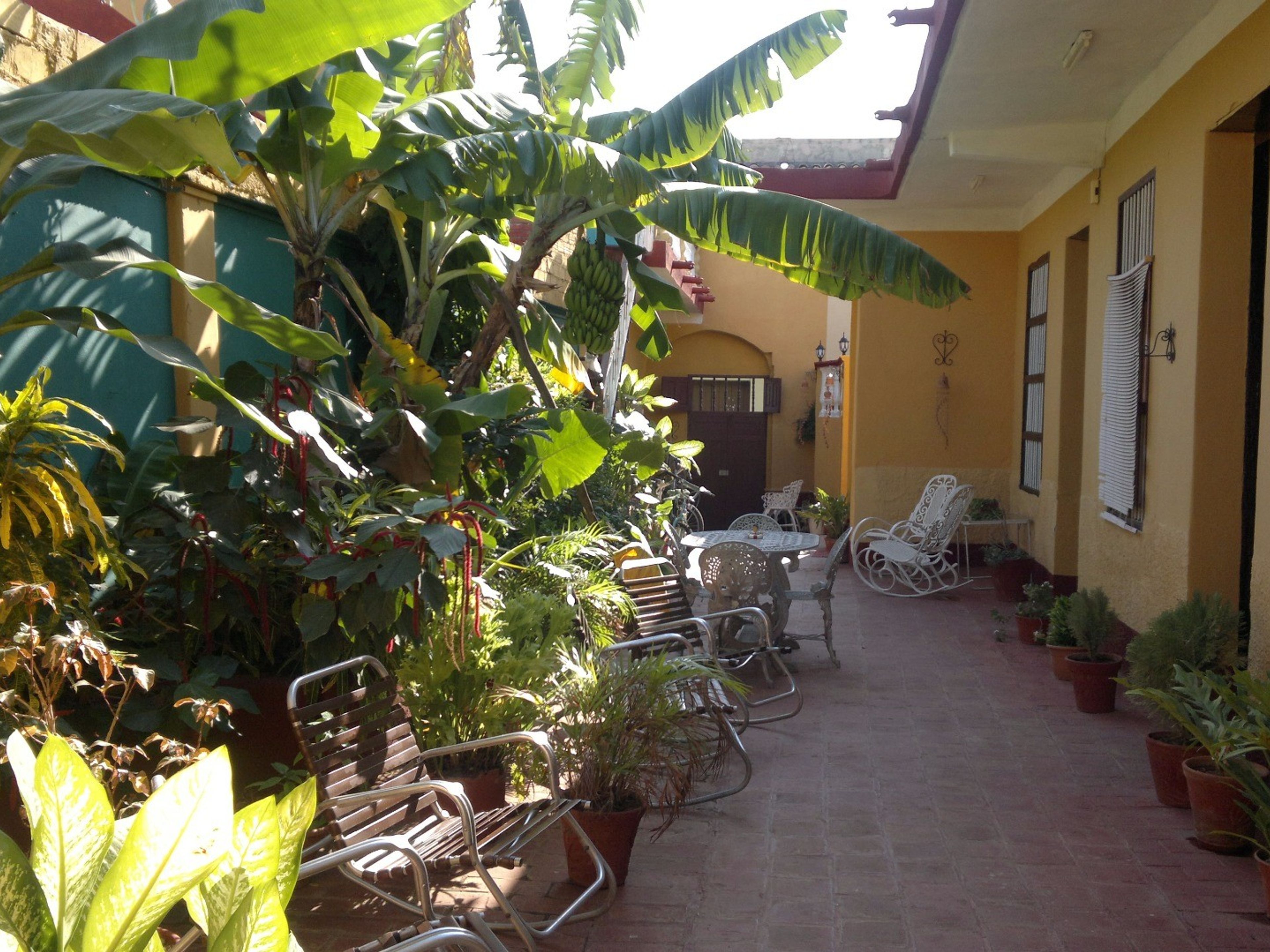 Hostal Iraida, ANTONIO MACEO (Gutiérrez), No. 457 - House's inside patio view