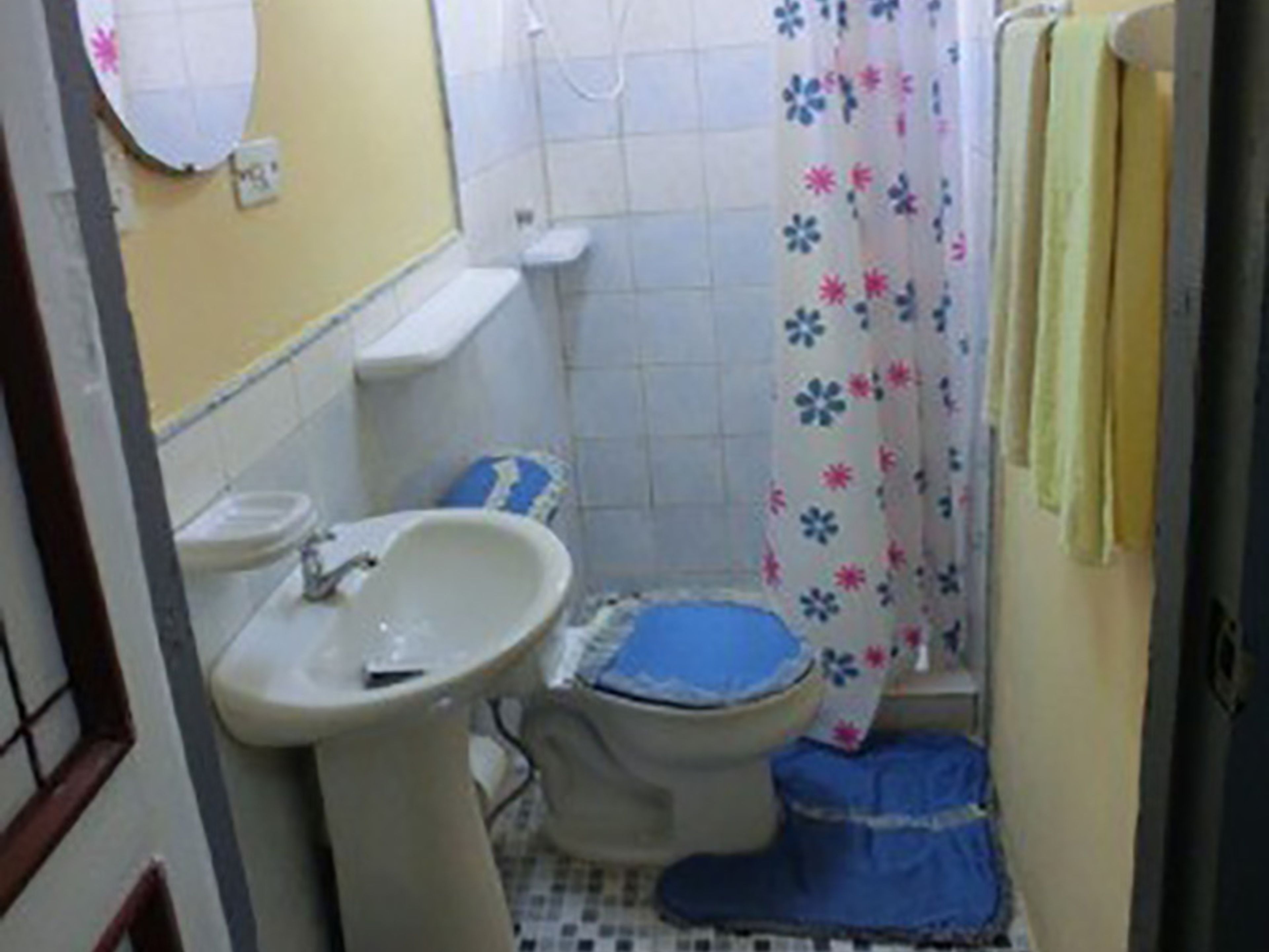 Casa Lugarda, SANTIAGO ESCOBAR, No. 156 - Bathroom´s view