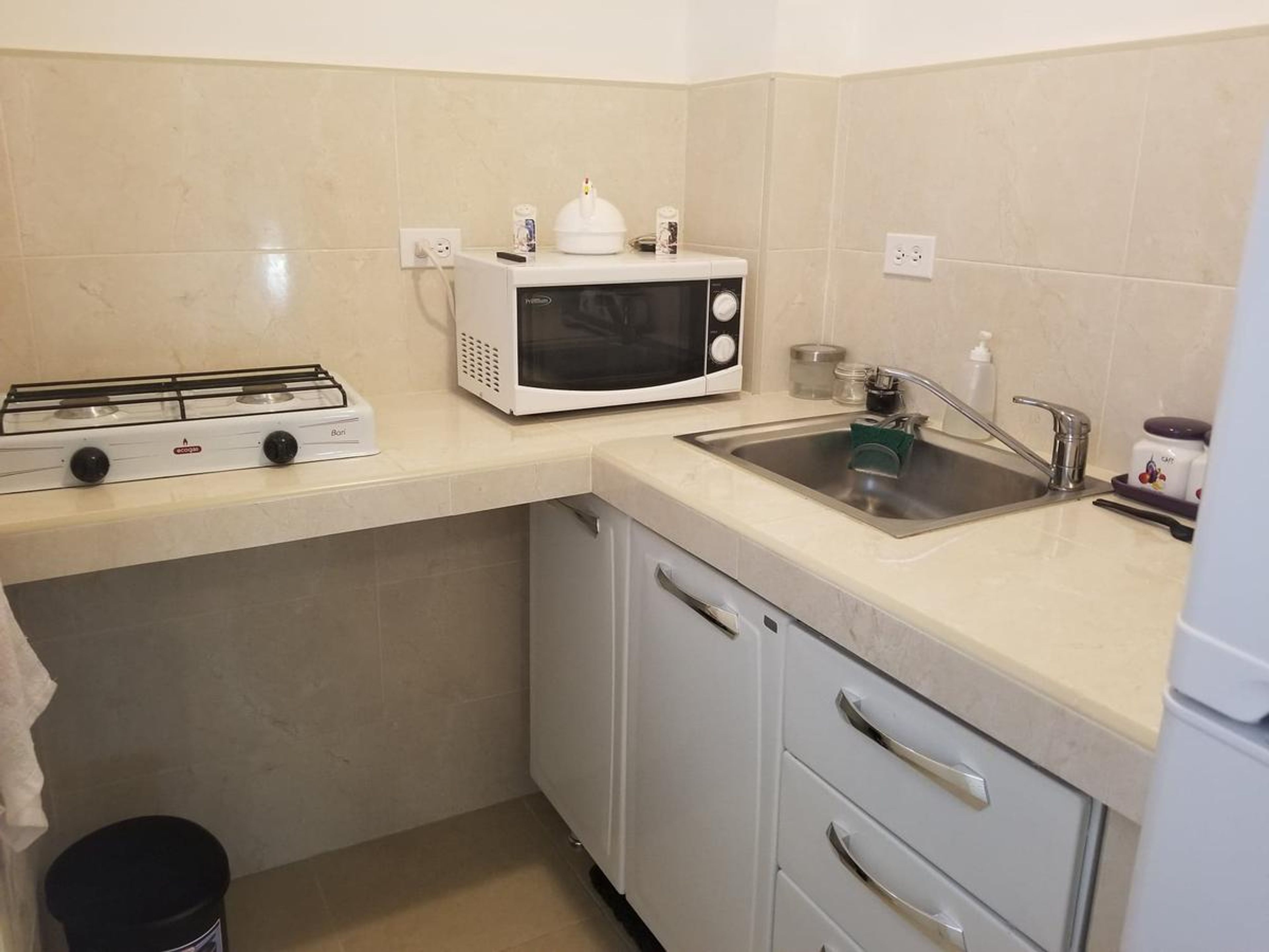 Cristo Square Apartment, VILLEGAS, No. 357Apartment's kitchen view