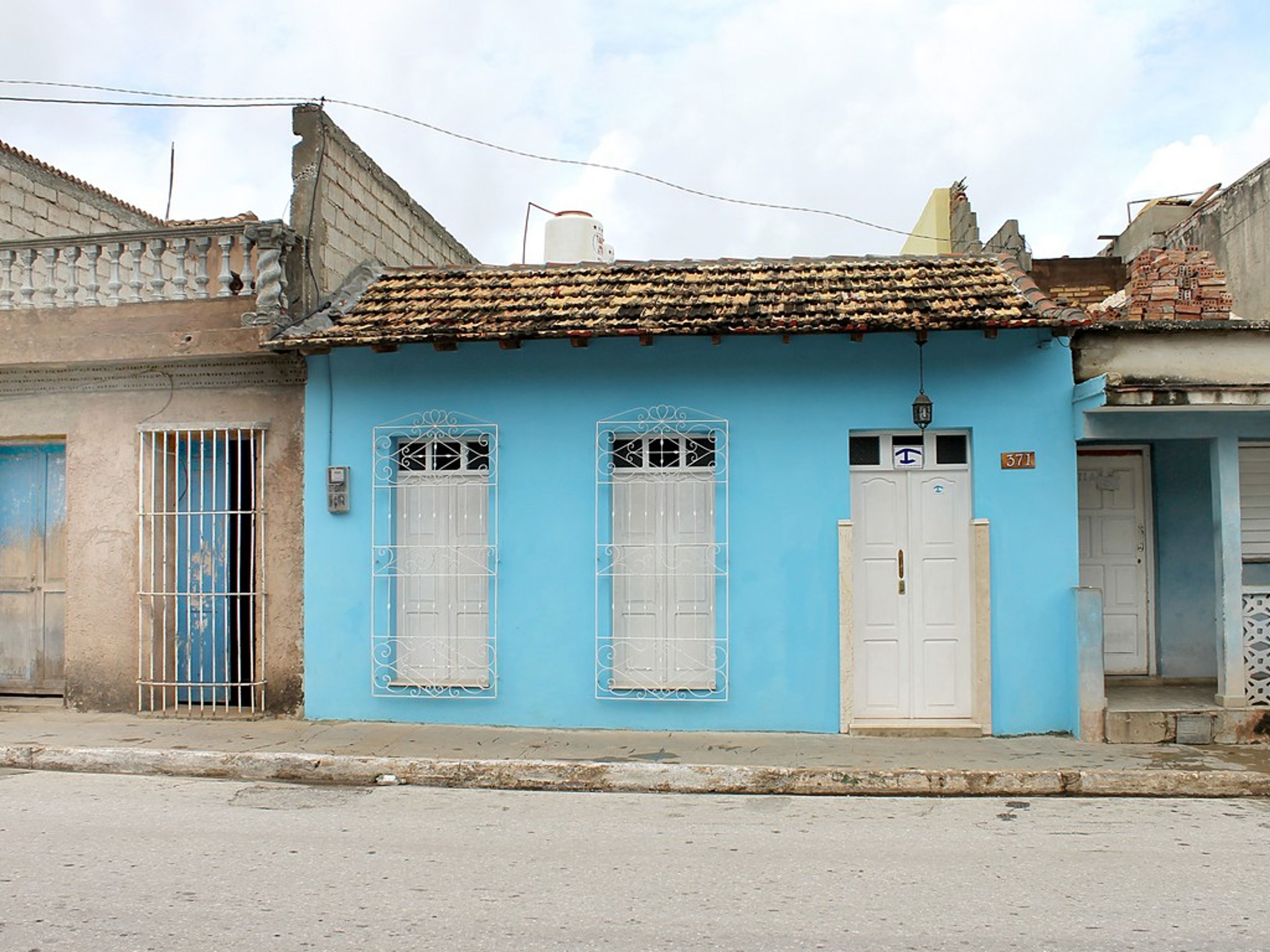 Hostal Isla Bella, FRANK PAÍS (Del Carmen), No. 371