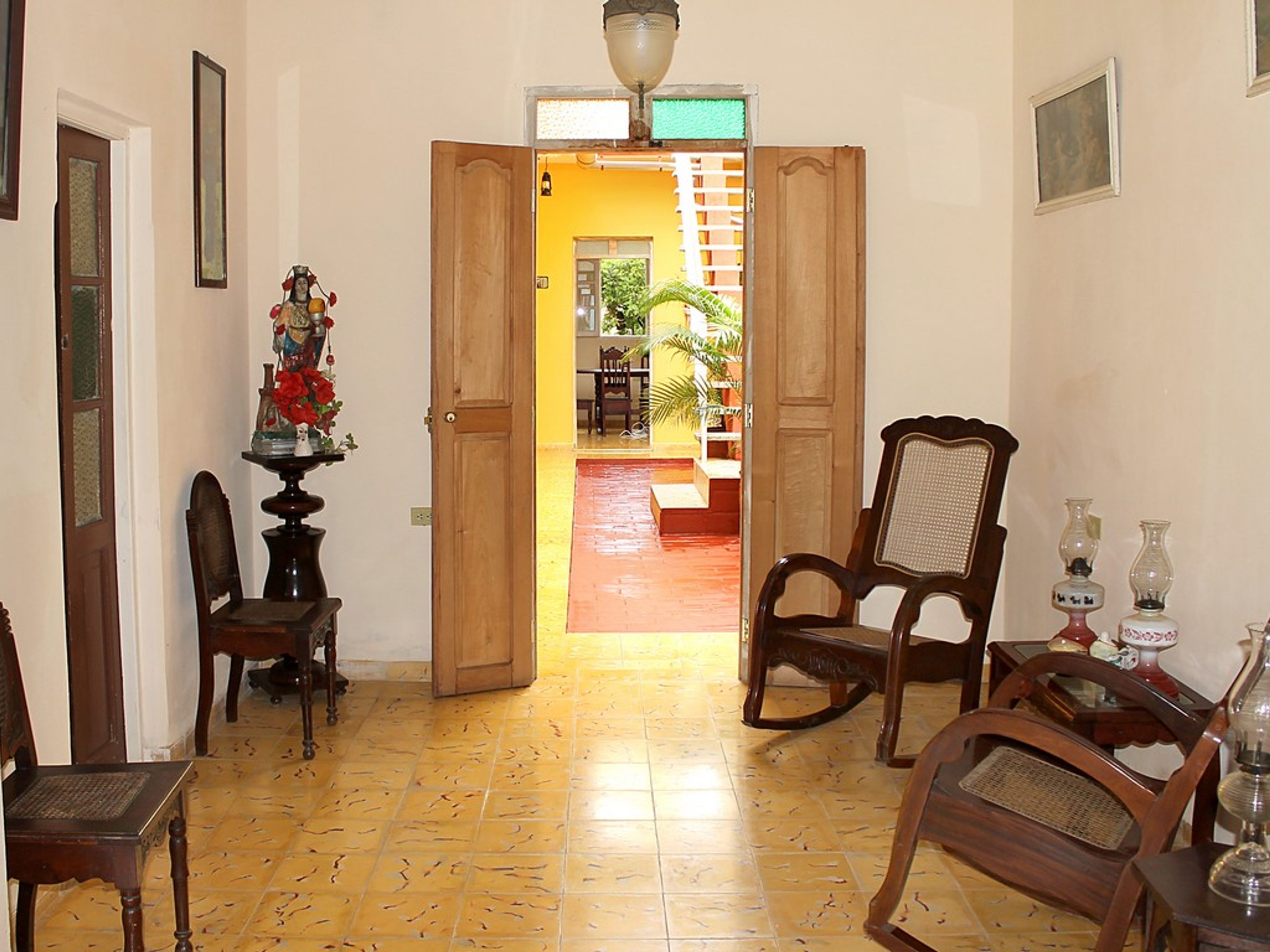 Hostal Isla Bella, FRANK PAÍS (Del Carmen), No. 371House's hall view