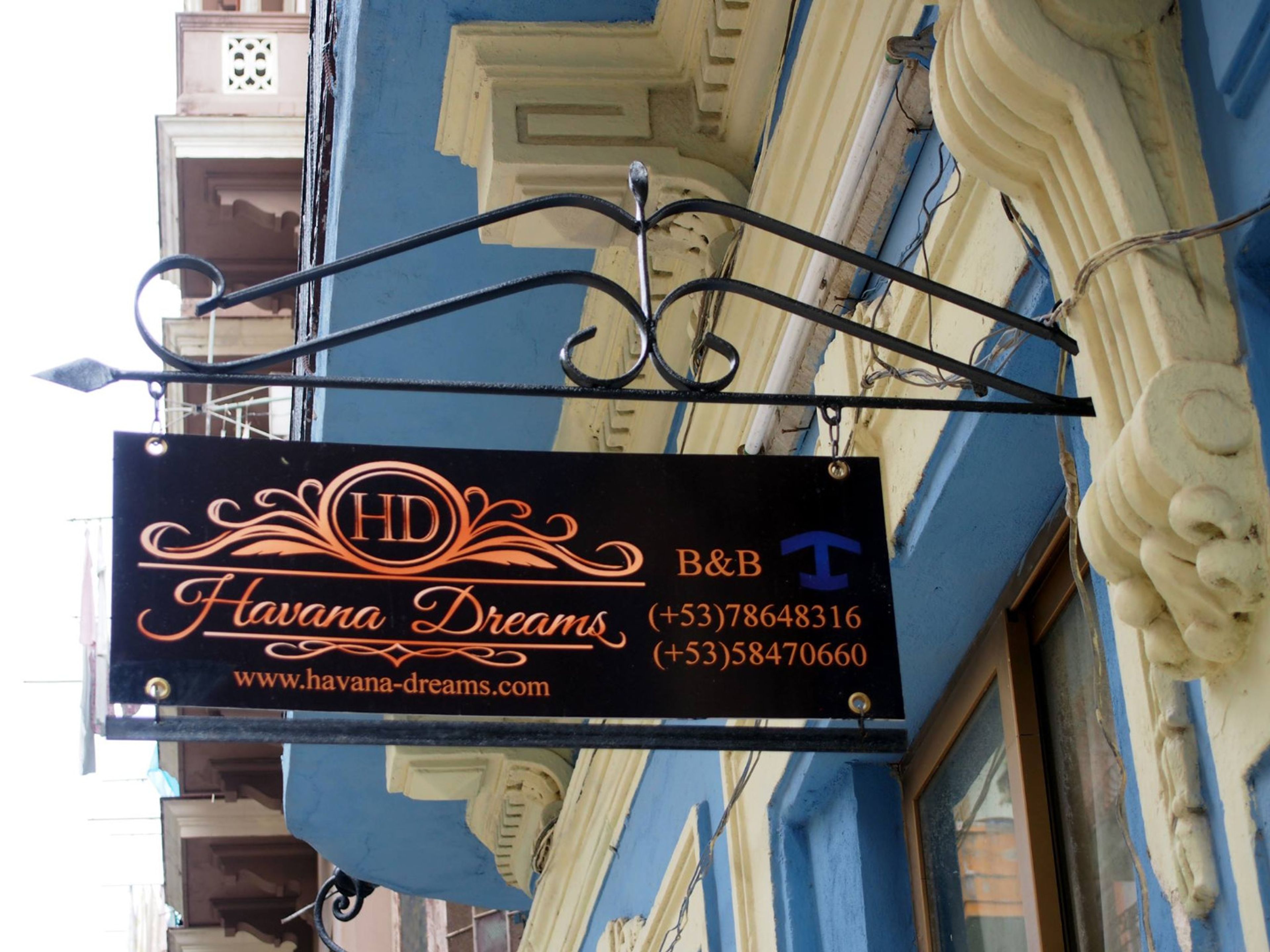 Havana Dreams, SAN JUAN DE DIOS, No. 120 - House's entrance view