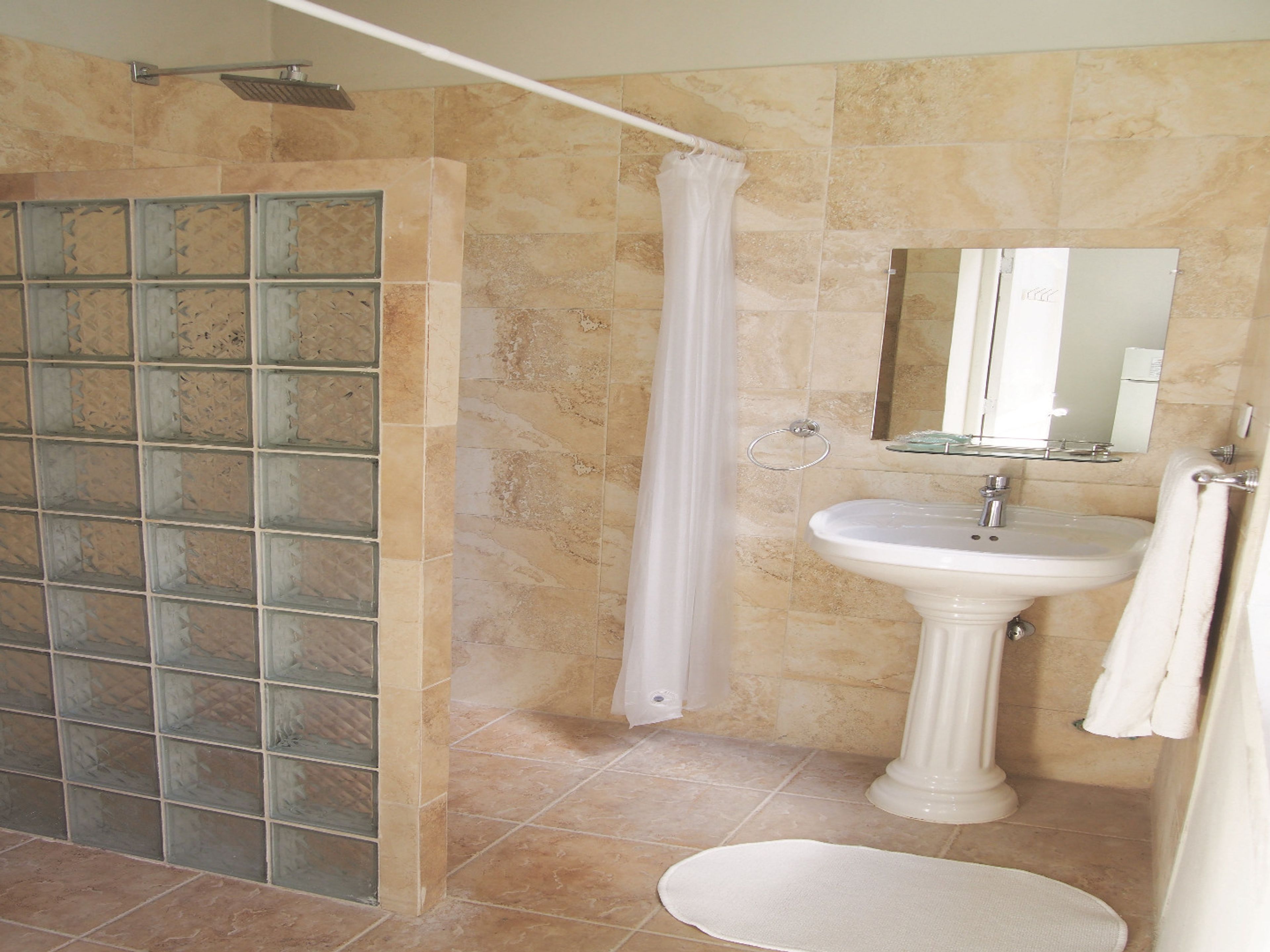 Havana Dreams, SAN JUAN DE DIOS, No. 120 - Private bathroom 1