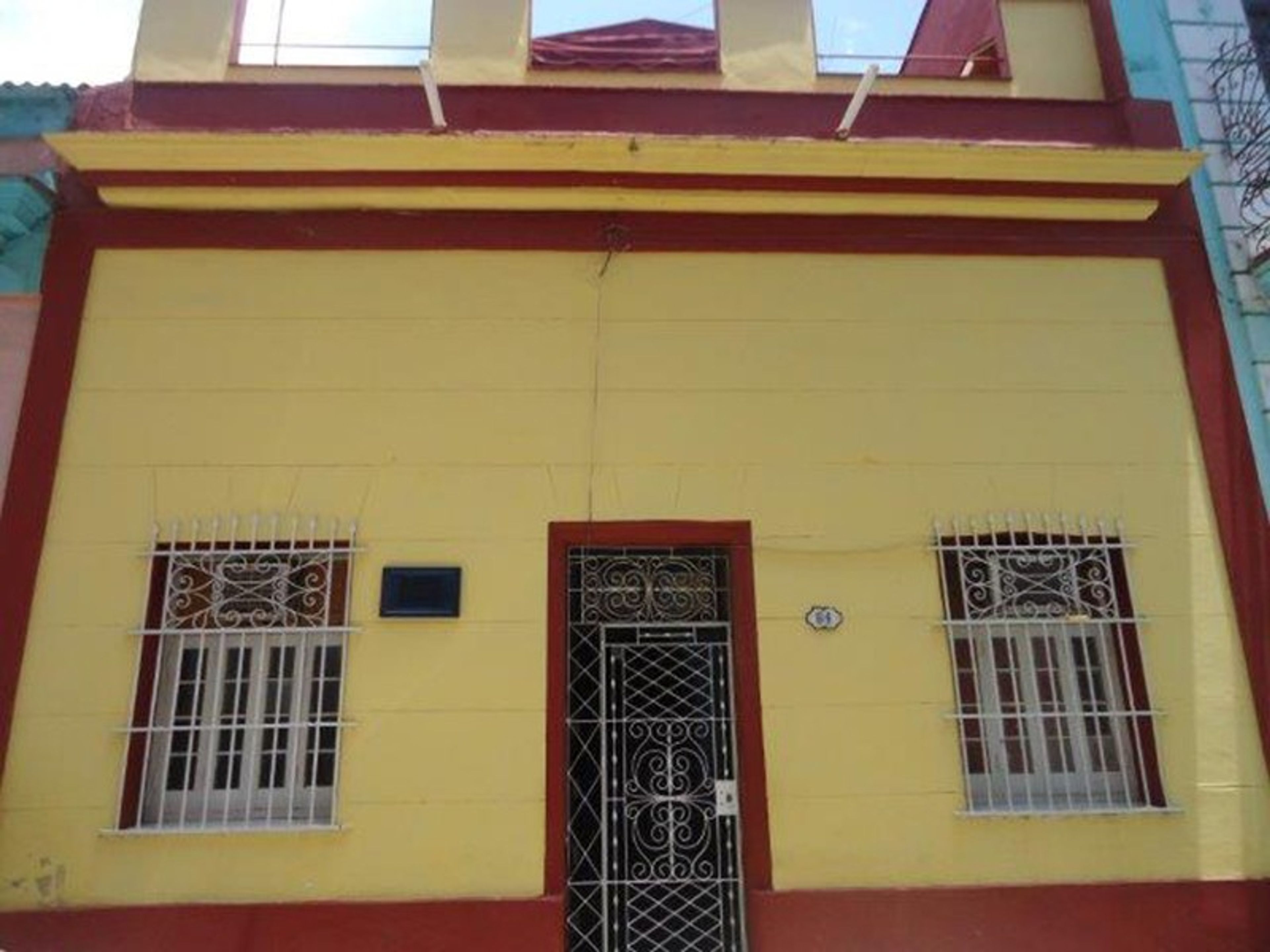Casa de Lourdes y Maikel, SAN JUAN DE DIOS, No. 64