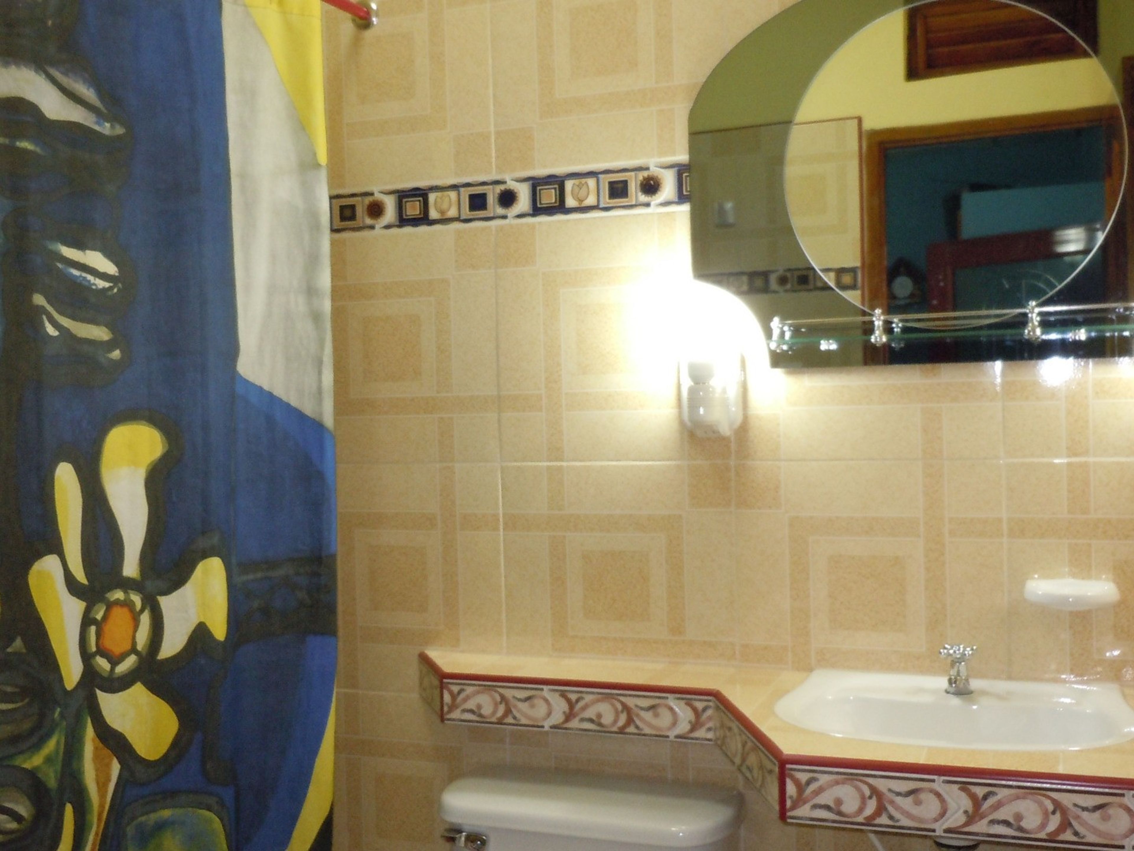 Villa León, DONATO MARMOL, No. 154Bathroom view