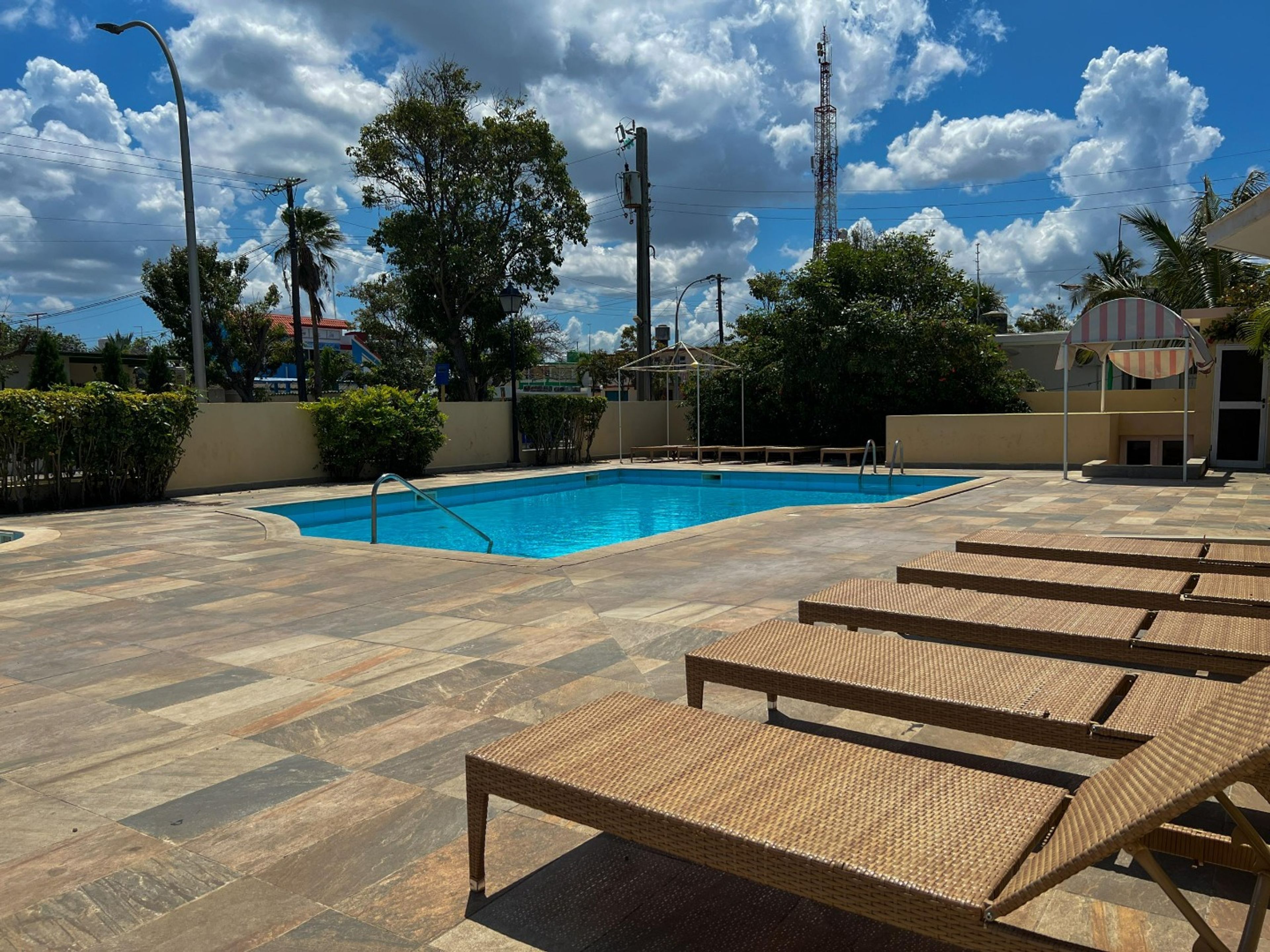 Condominio 32 Los Delfines, Avenida Playanull