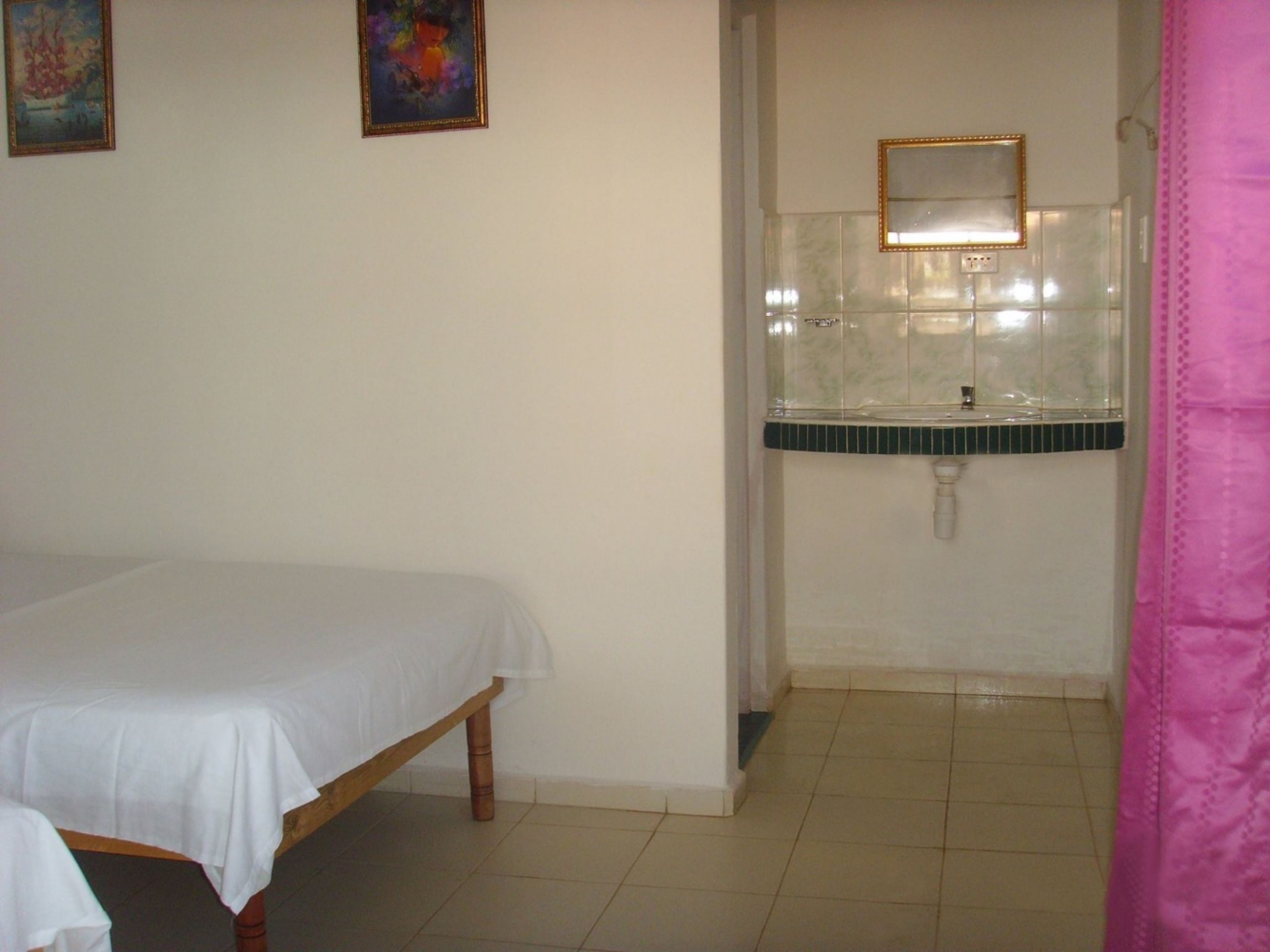 Доm D Pedro y H, ORLANDO NODARSE, No. 1-2Room´s details