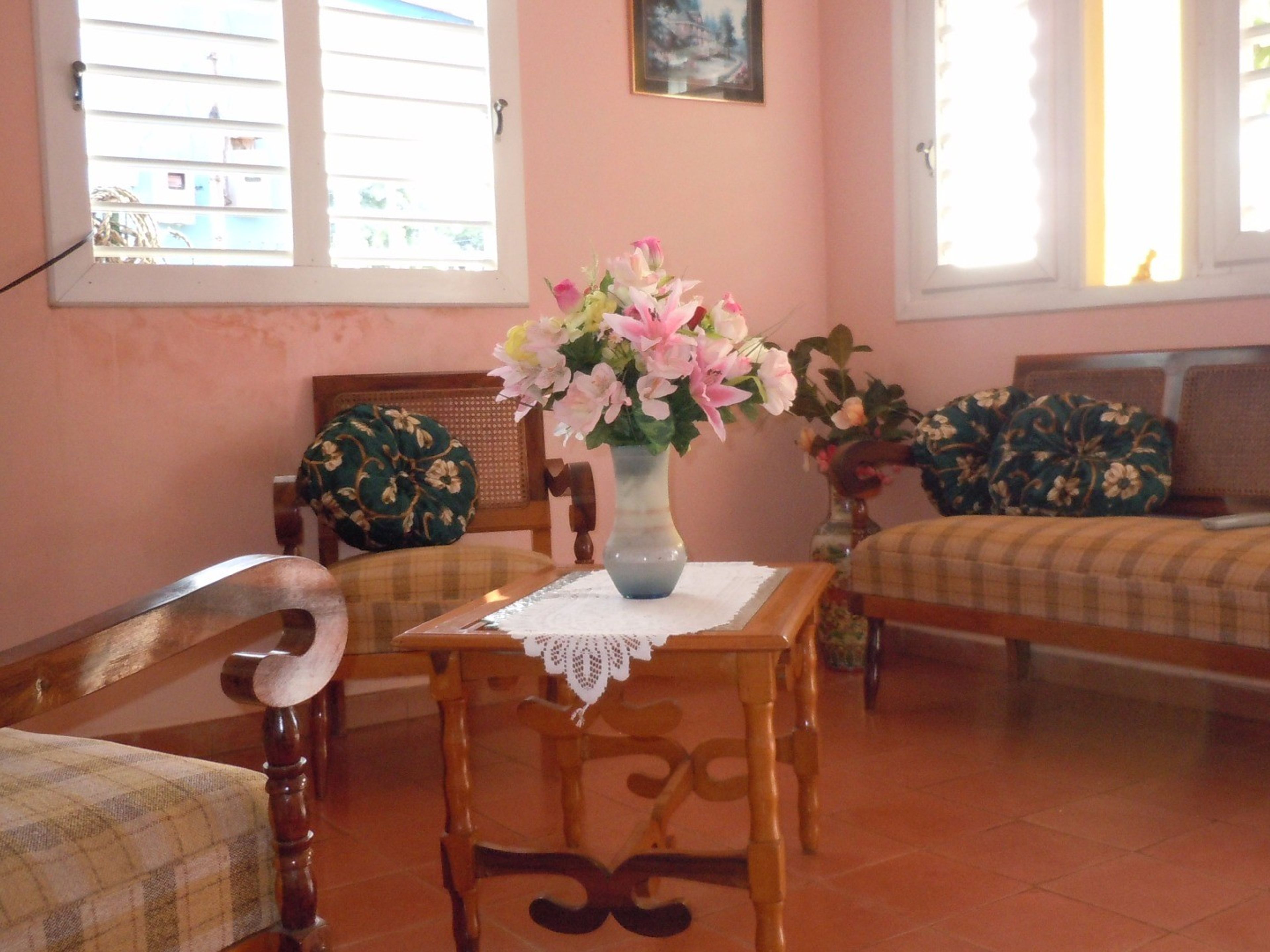 Villa Nené, ADELA AZCUY NORTE, No. 35House living room