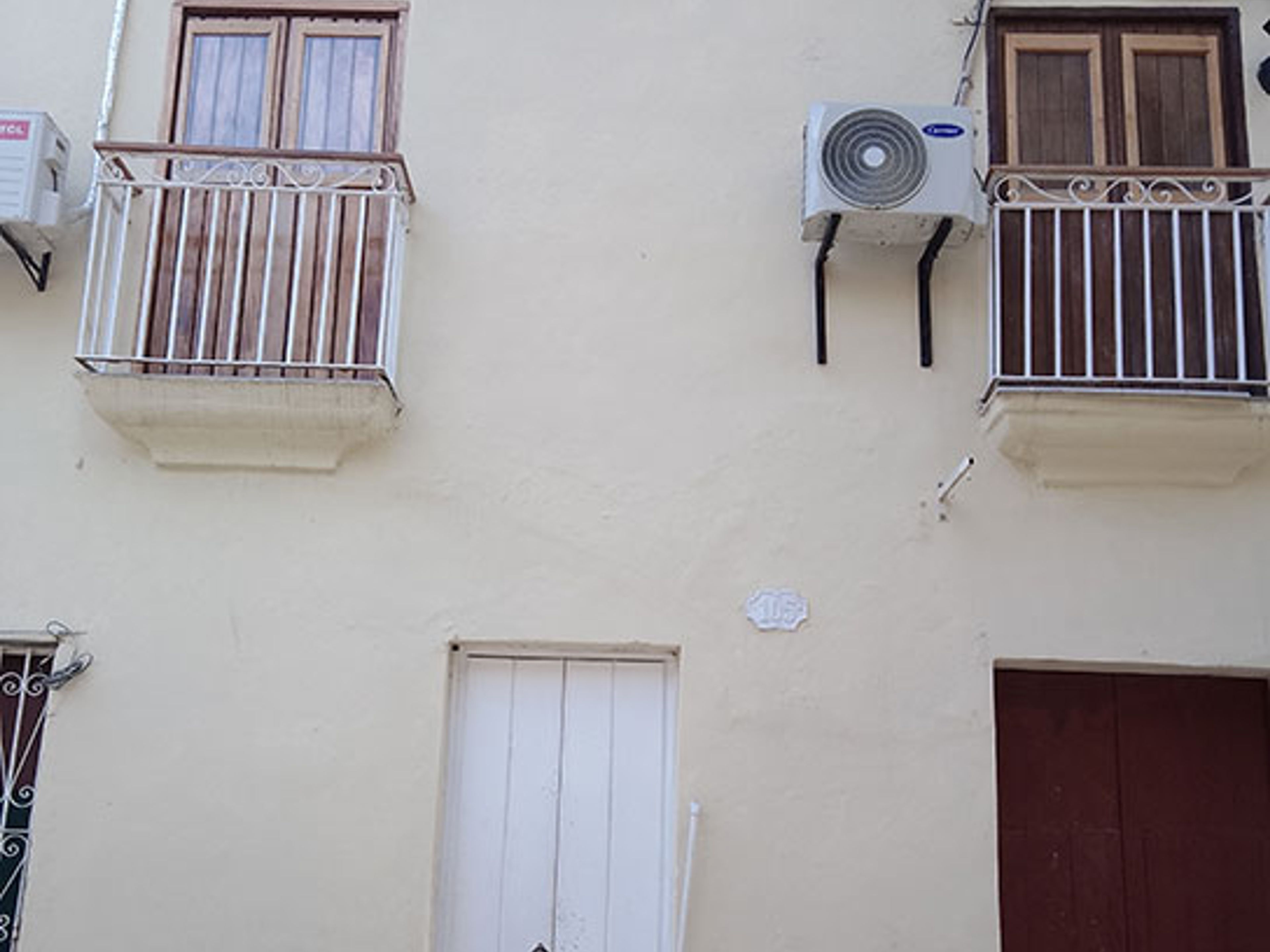 Hostal Sol No 105Entrance