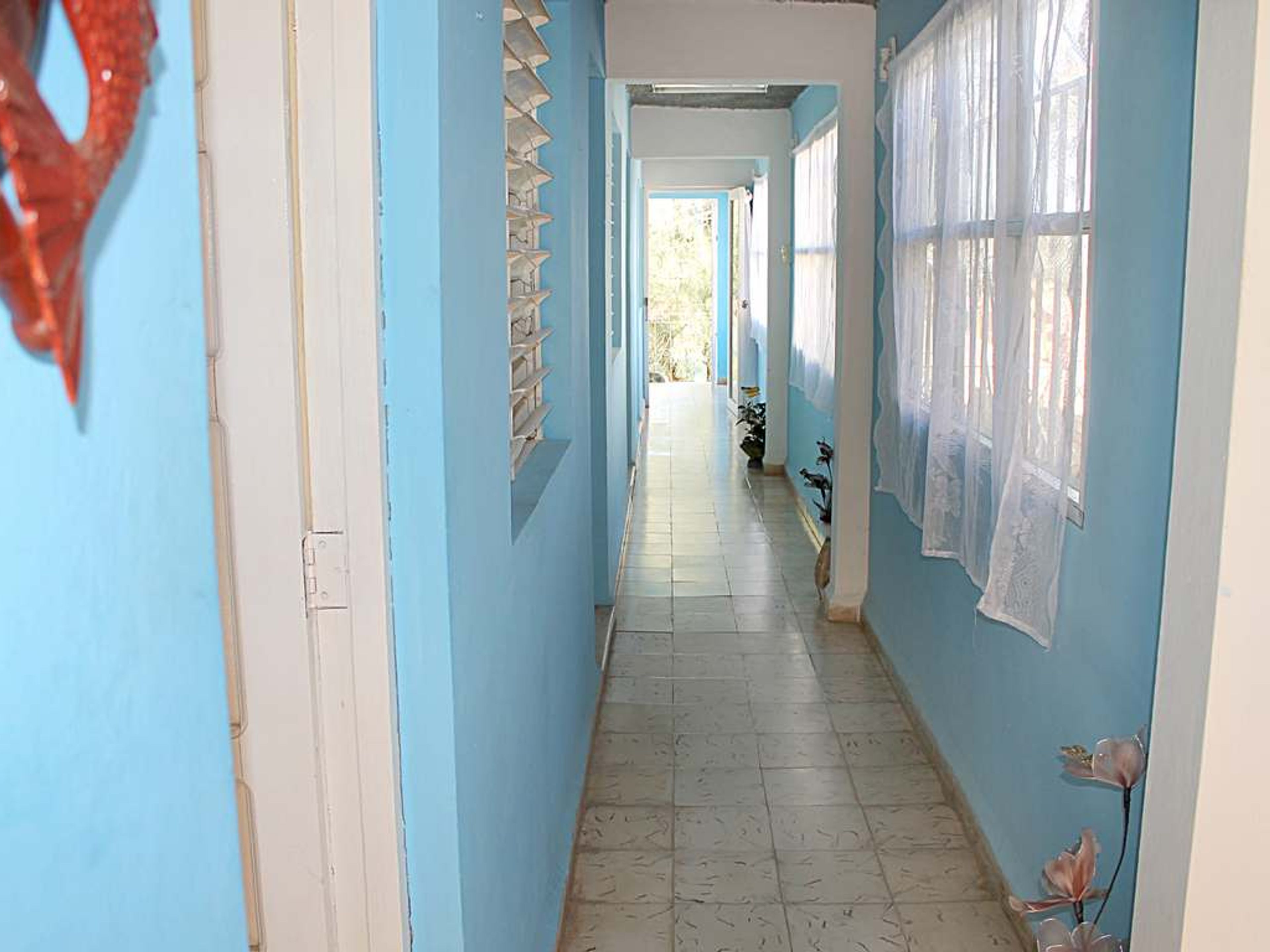 Hostal England, CRUZ VERDE (Clemente Pereira) No. 250House's interior areas