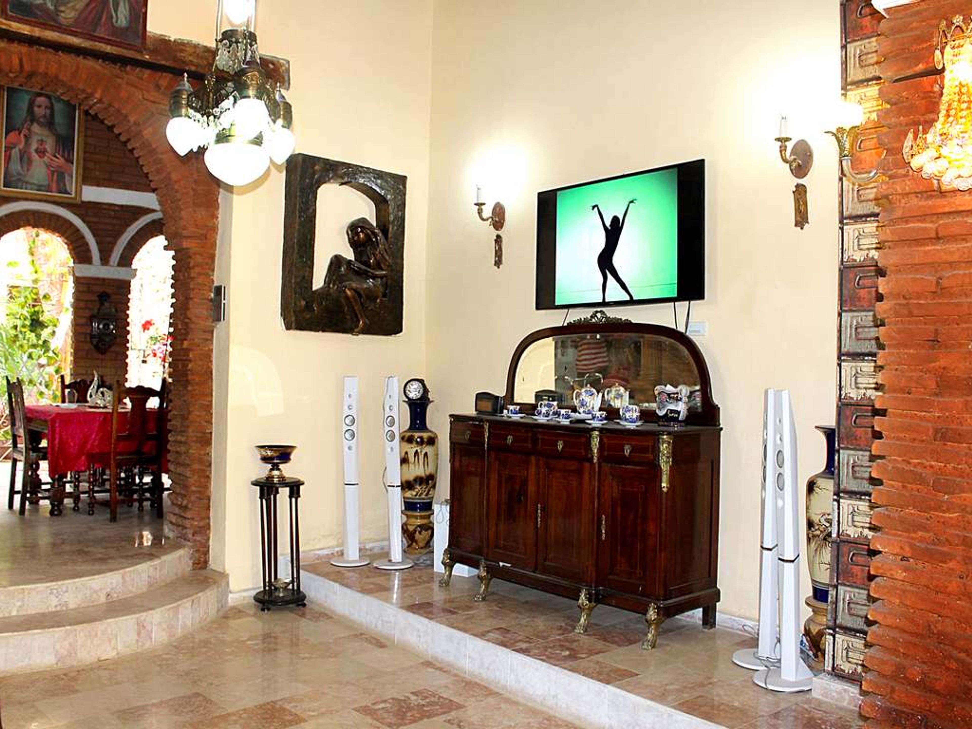 Hostal La Fortaleza, GUTIÉRREZ (Antonio Maceo) No. 532-AHouse's living room