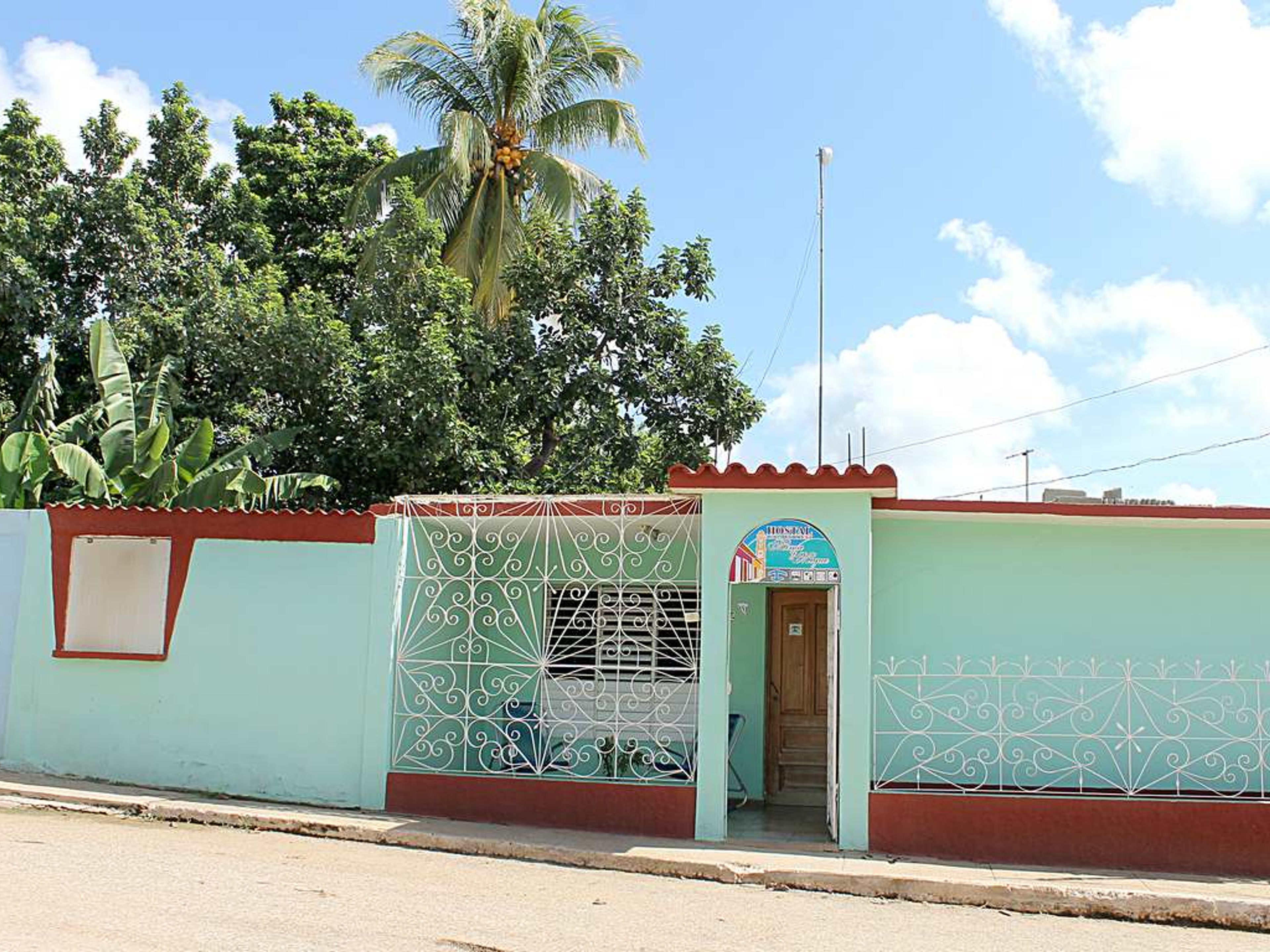 Hostal Mima y Migue, FRANK PAÍS (Del Carmen), No. 12