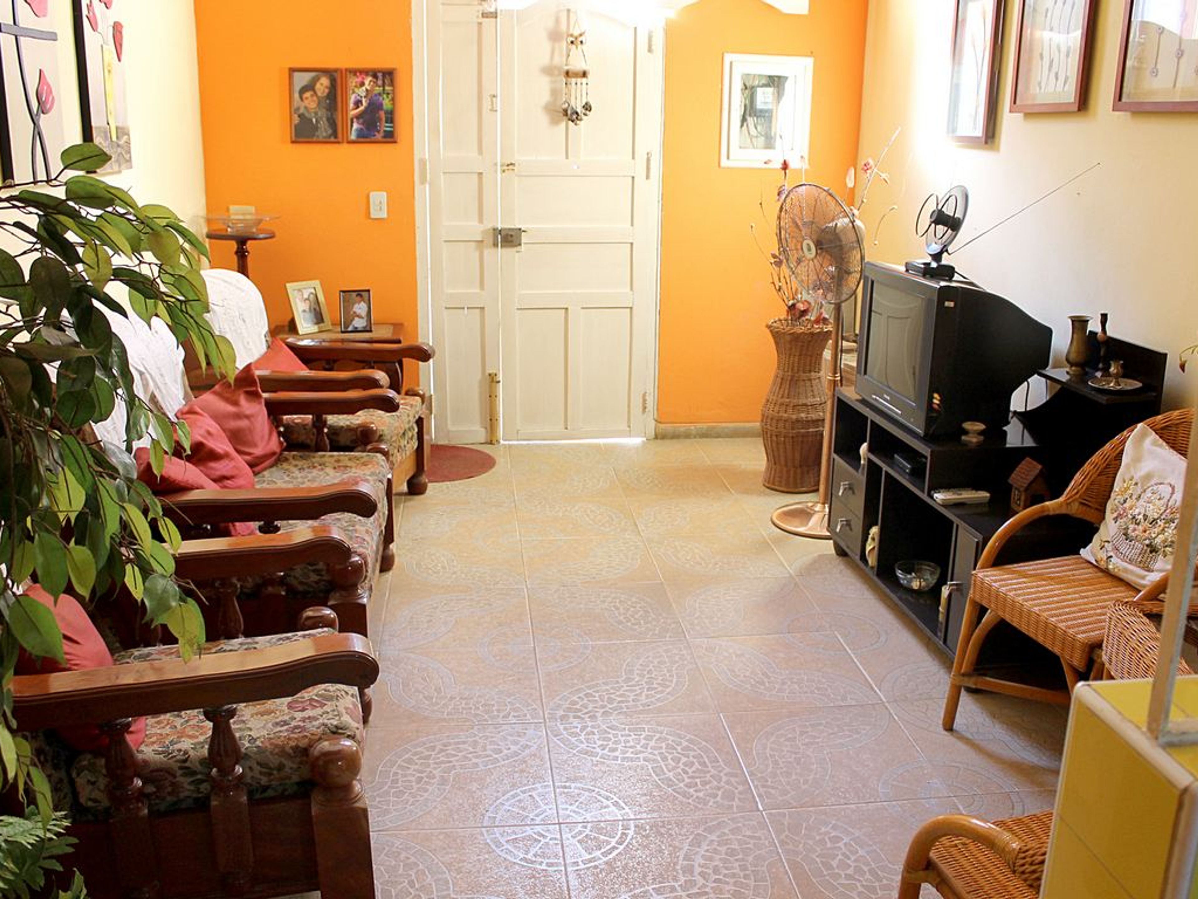 Hostal Ana Mary y Pablo, FRANCISCO JAVIER ZERQUERA (Rosario), No.175-AHouse's living room