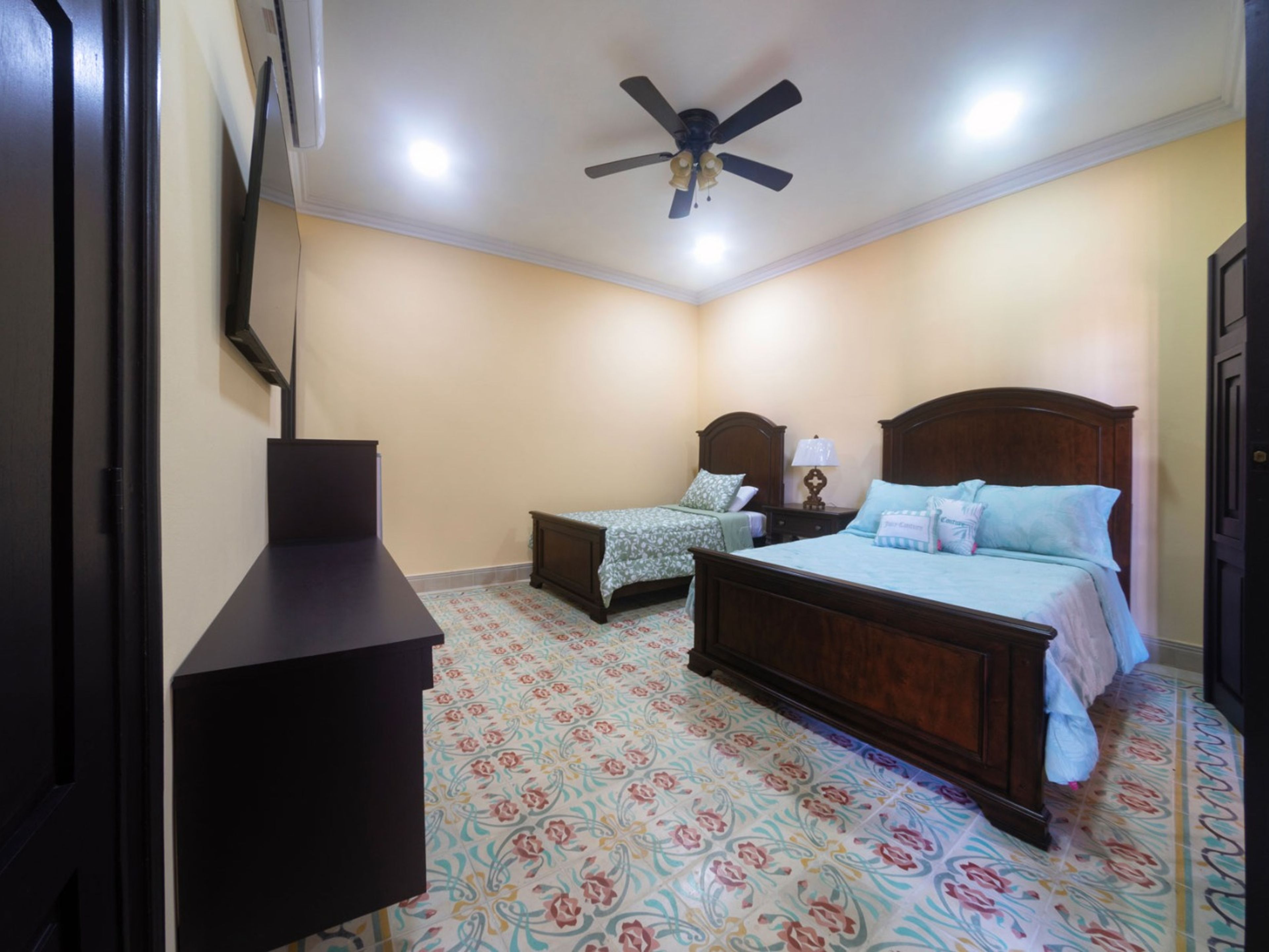 Дом Hostal Boutique Trinidad, JOSÉ MARTÍ (Jesús María) # 185 - STANDART TWIN Room no 3