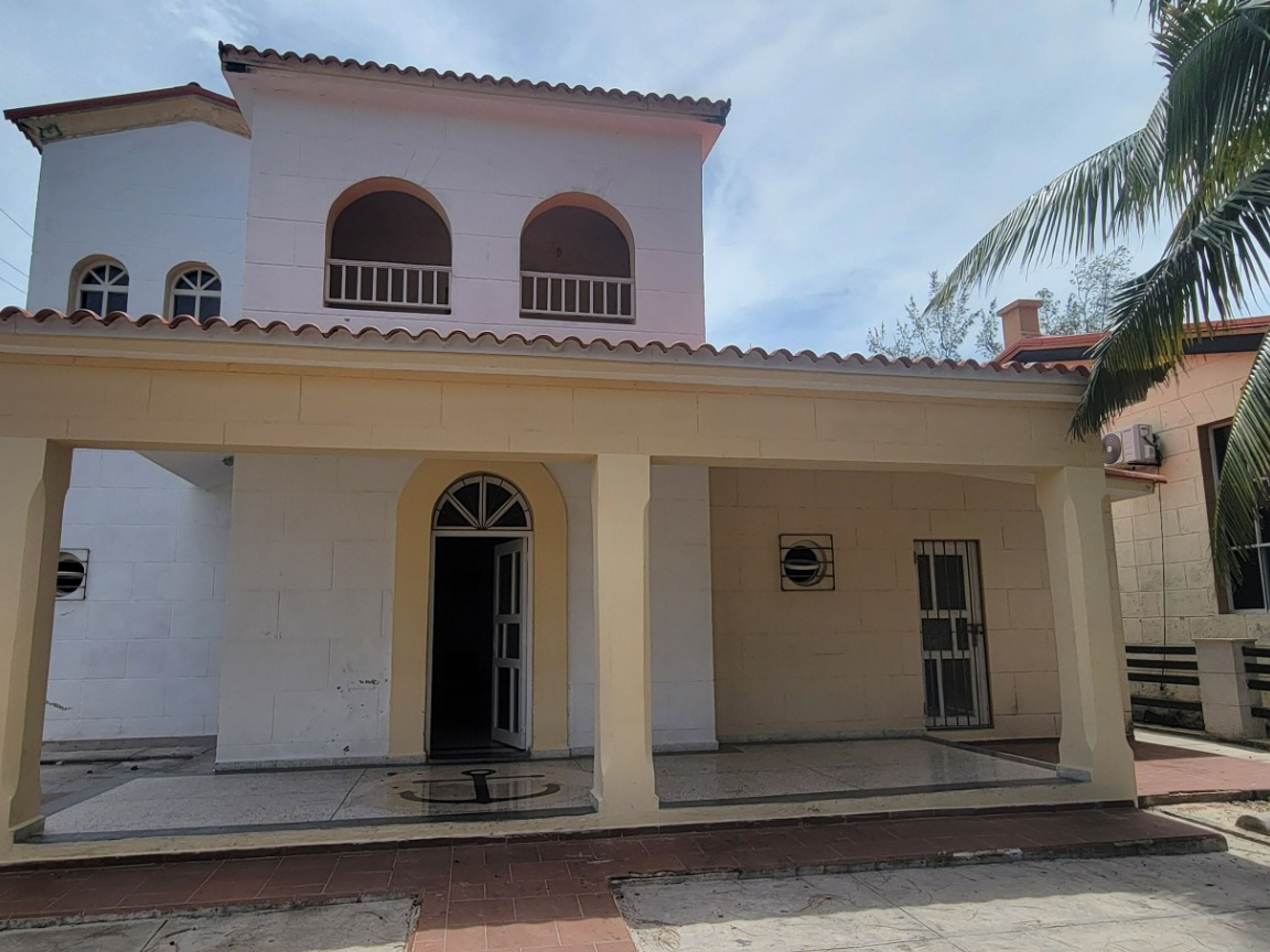 Casa 408 Acuazul, Calle 13