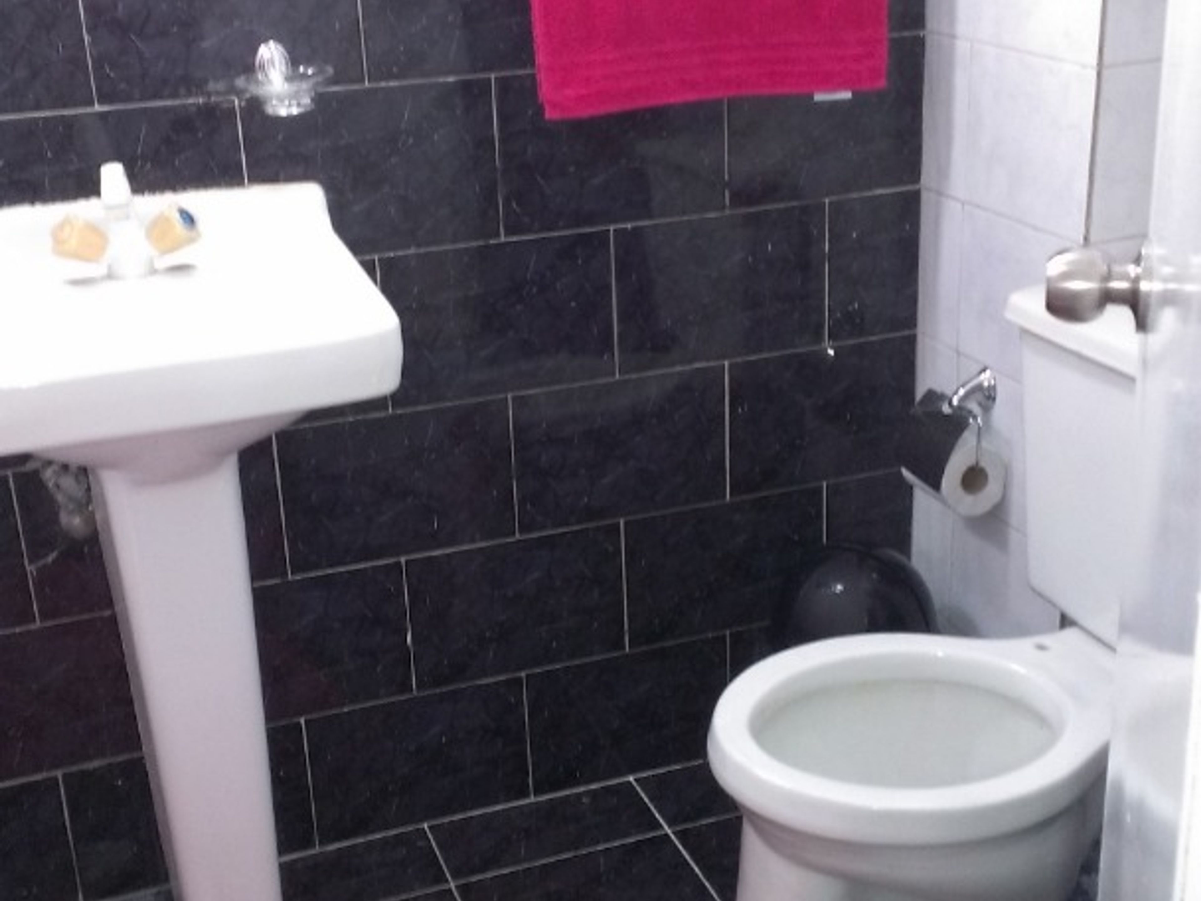 Дом Mayra y Tamayo, NEPTUNO, No. 905Bathroom´s view