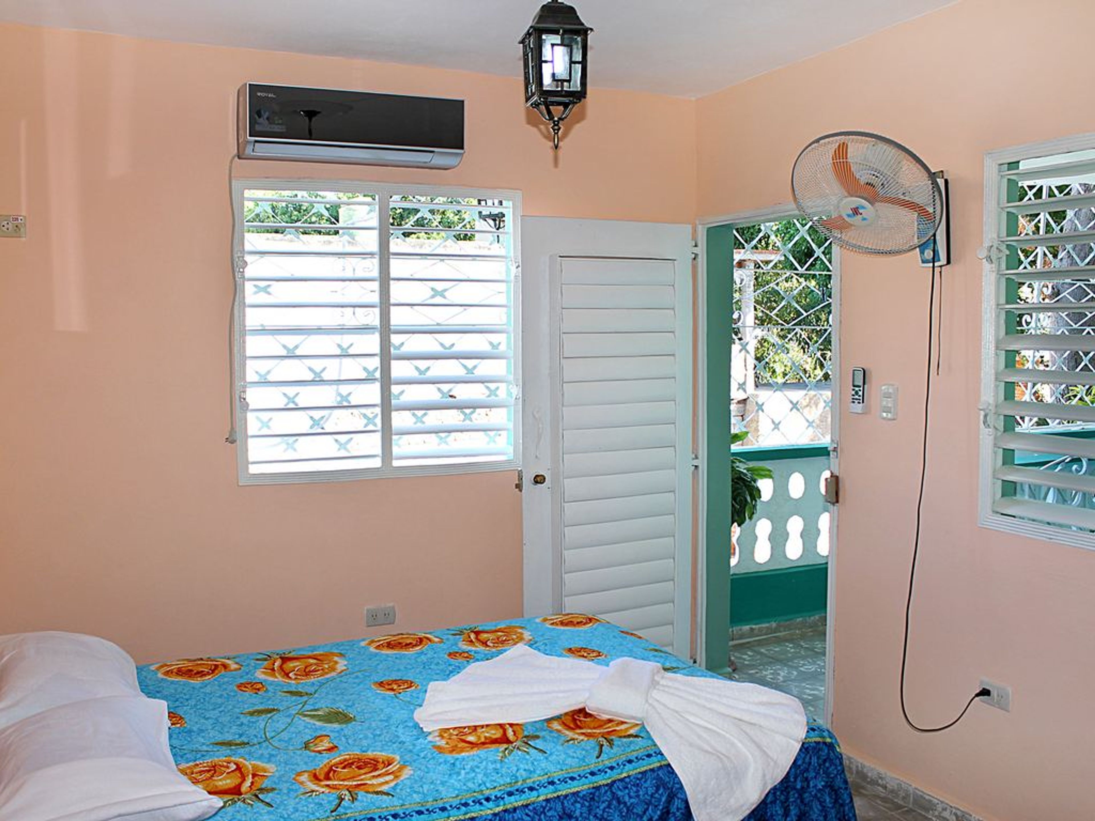 Villa La Tomasa, REAL, No.14 EStandard room 1