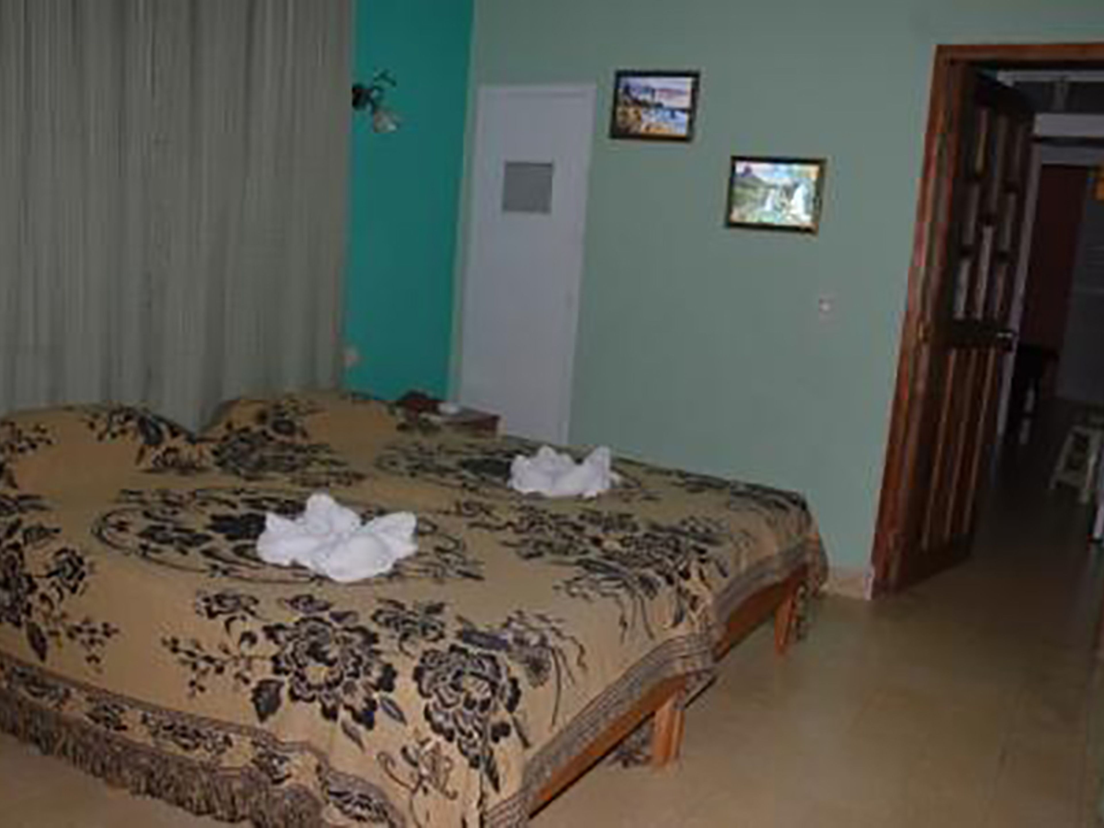 Hostal Tania y Adrian, Avenida 66, No. 3705Standard room