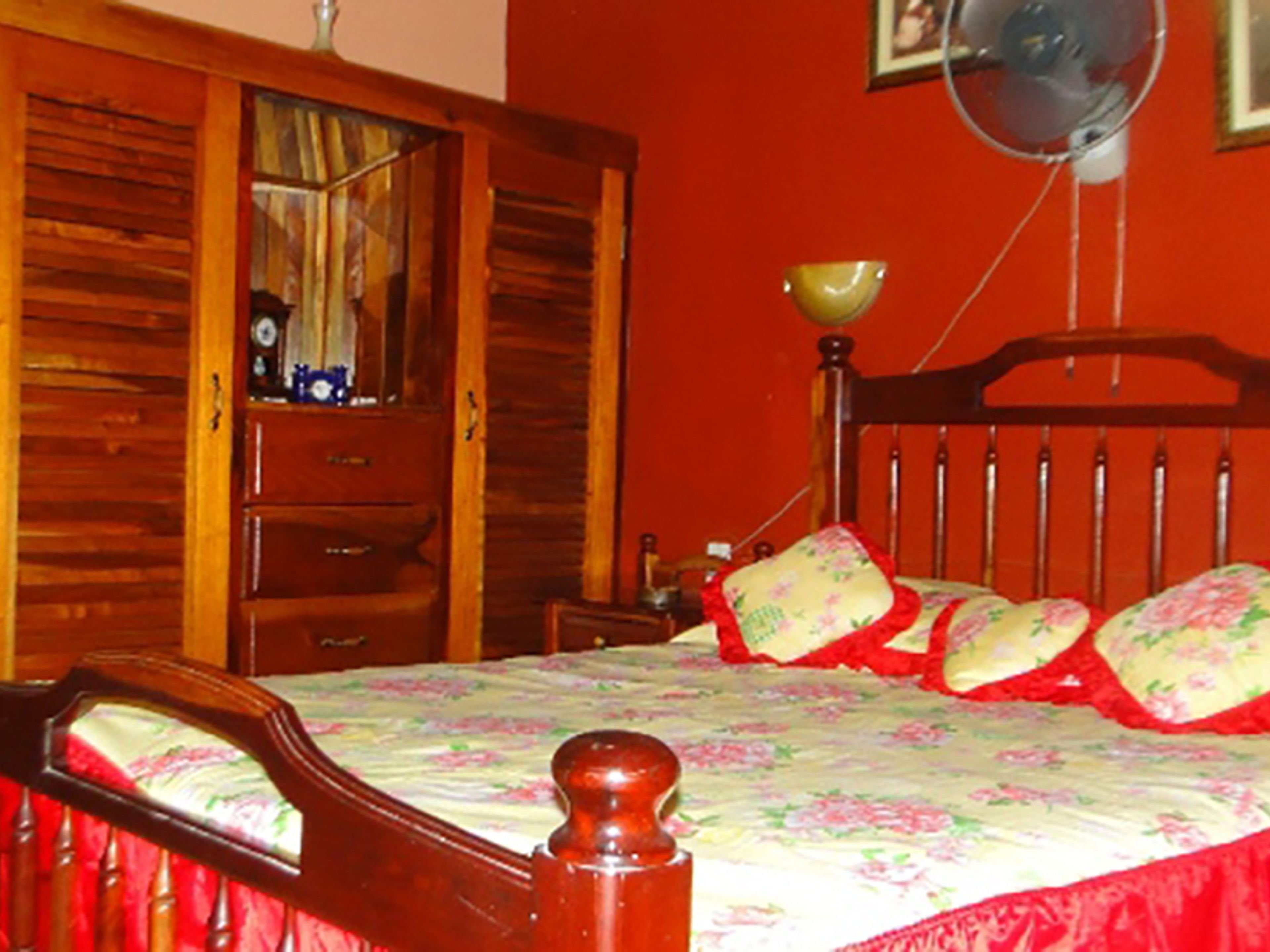 Hostal Tania y Adrian, Avenida 66, No. 3705Standard room