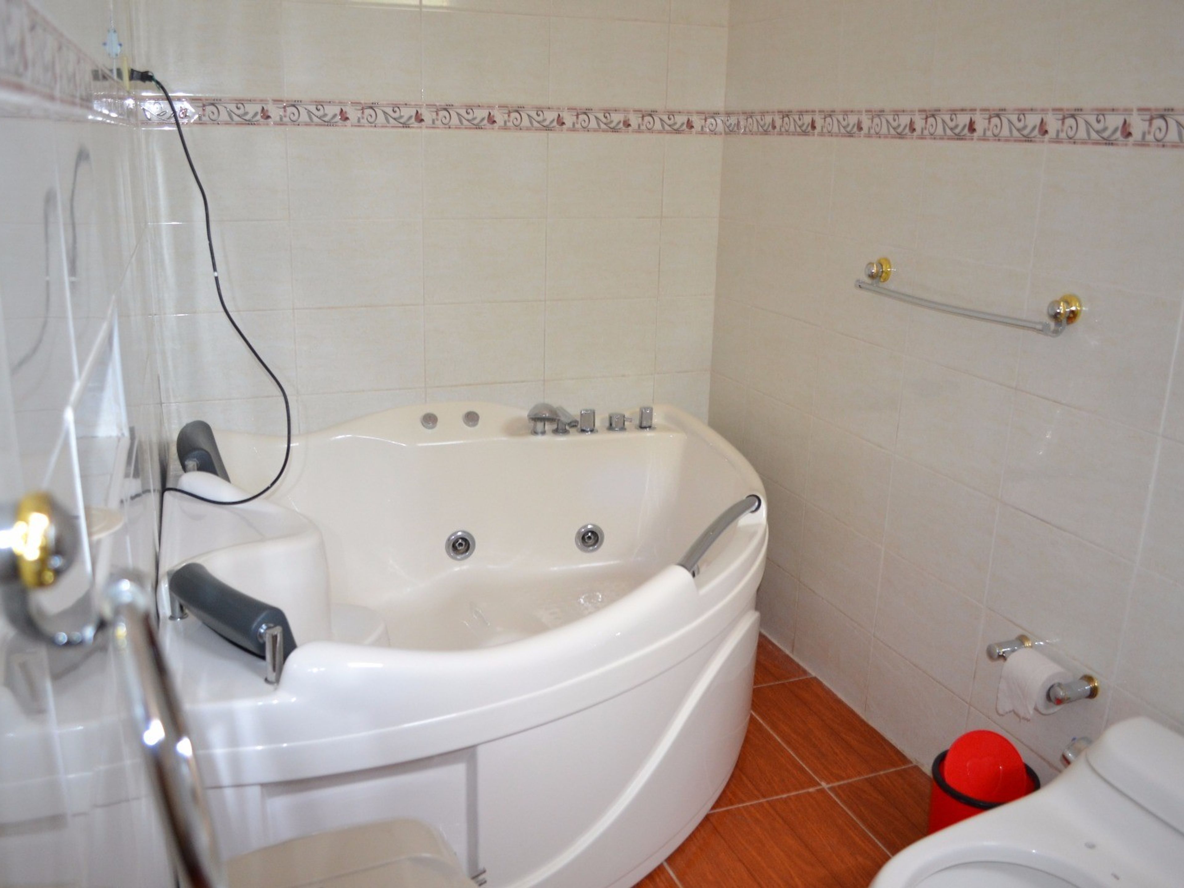 Villa Aniurka, CALLE 194, No. 1724Bathroom's view